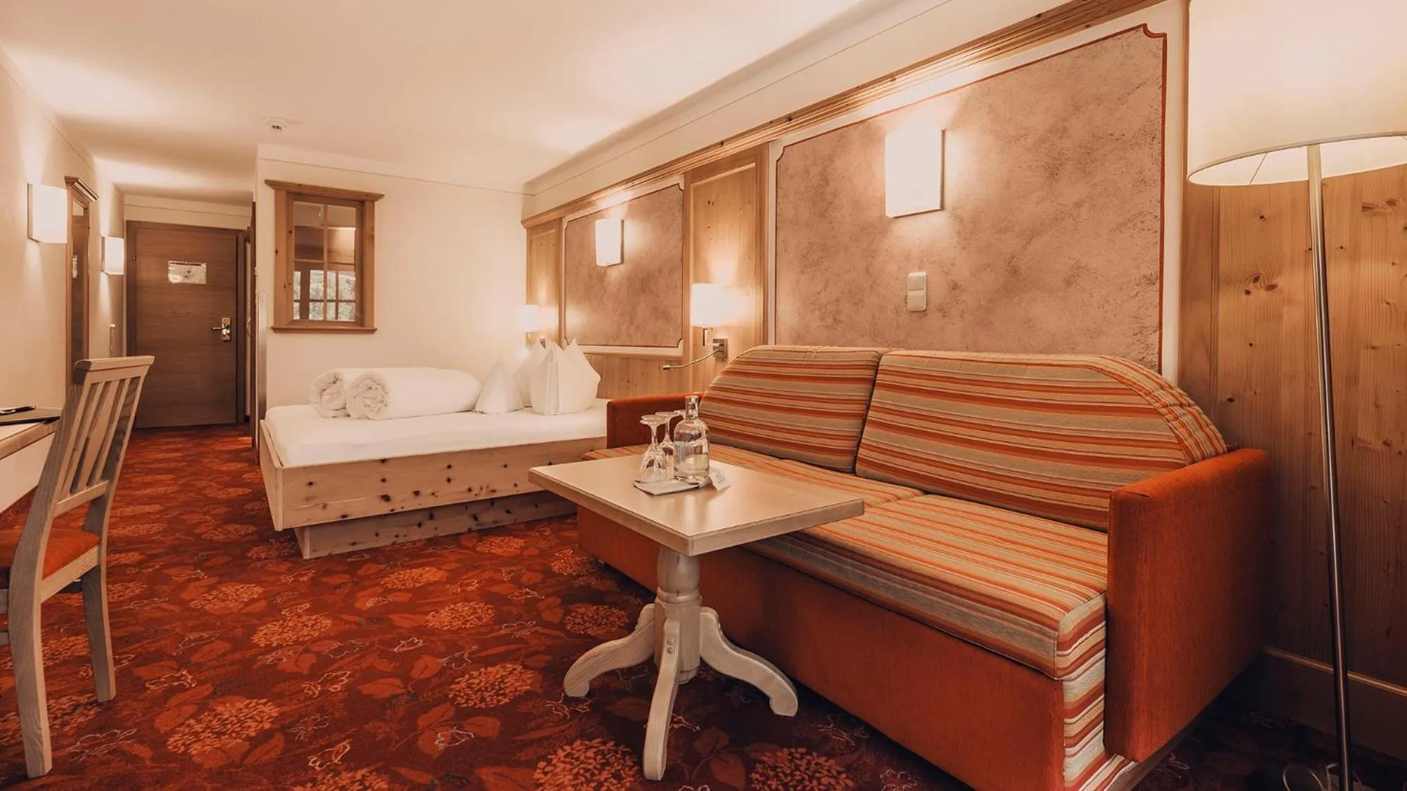 Photo of the whole room, Bed in Hotel Auhof Kappl