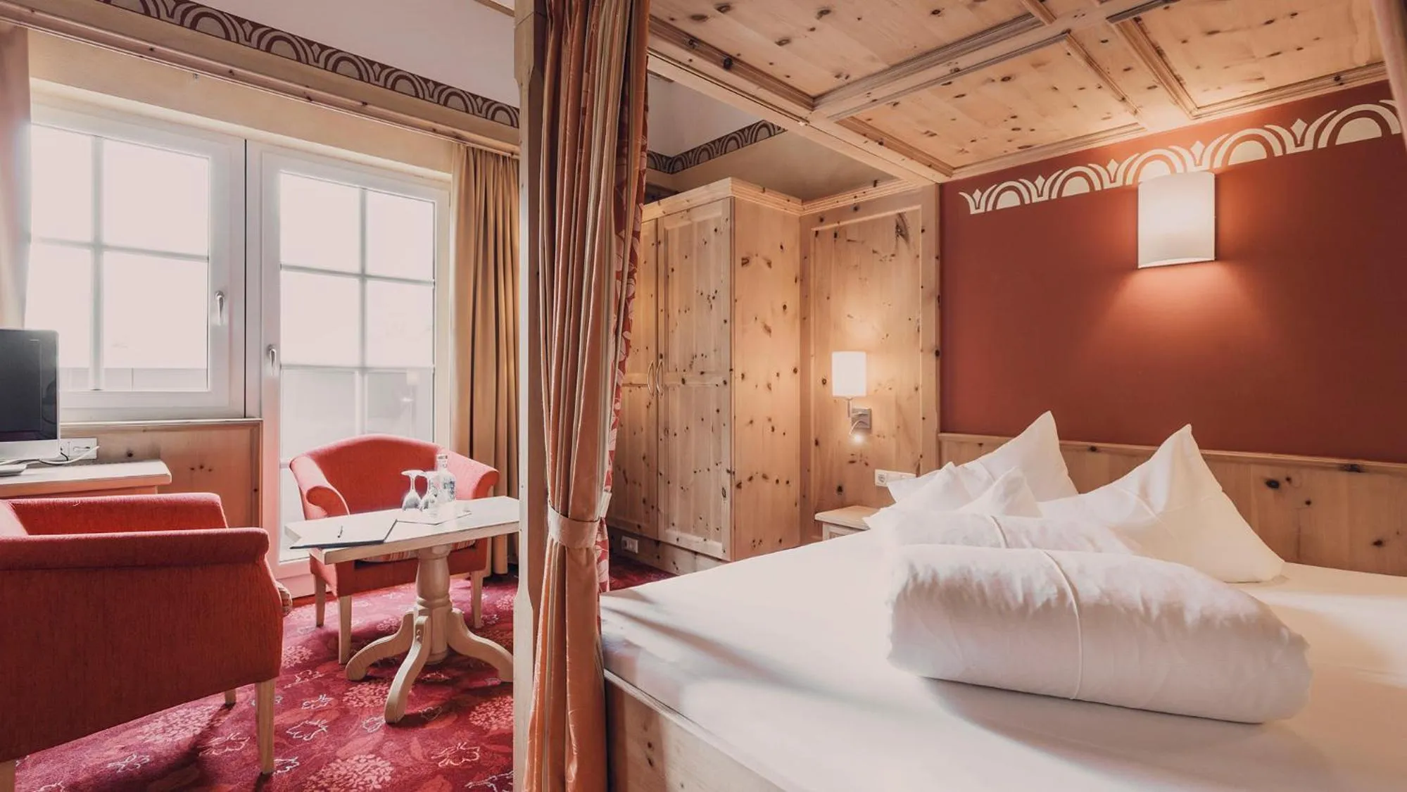 Photo of the whole room, Bed in Hotel Auhof Kappl