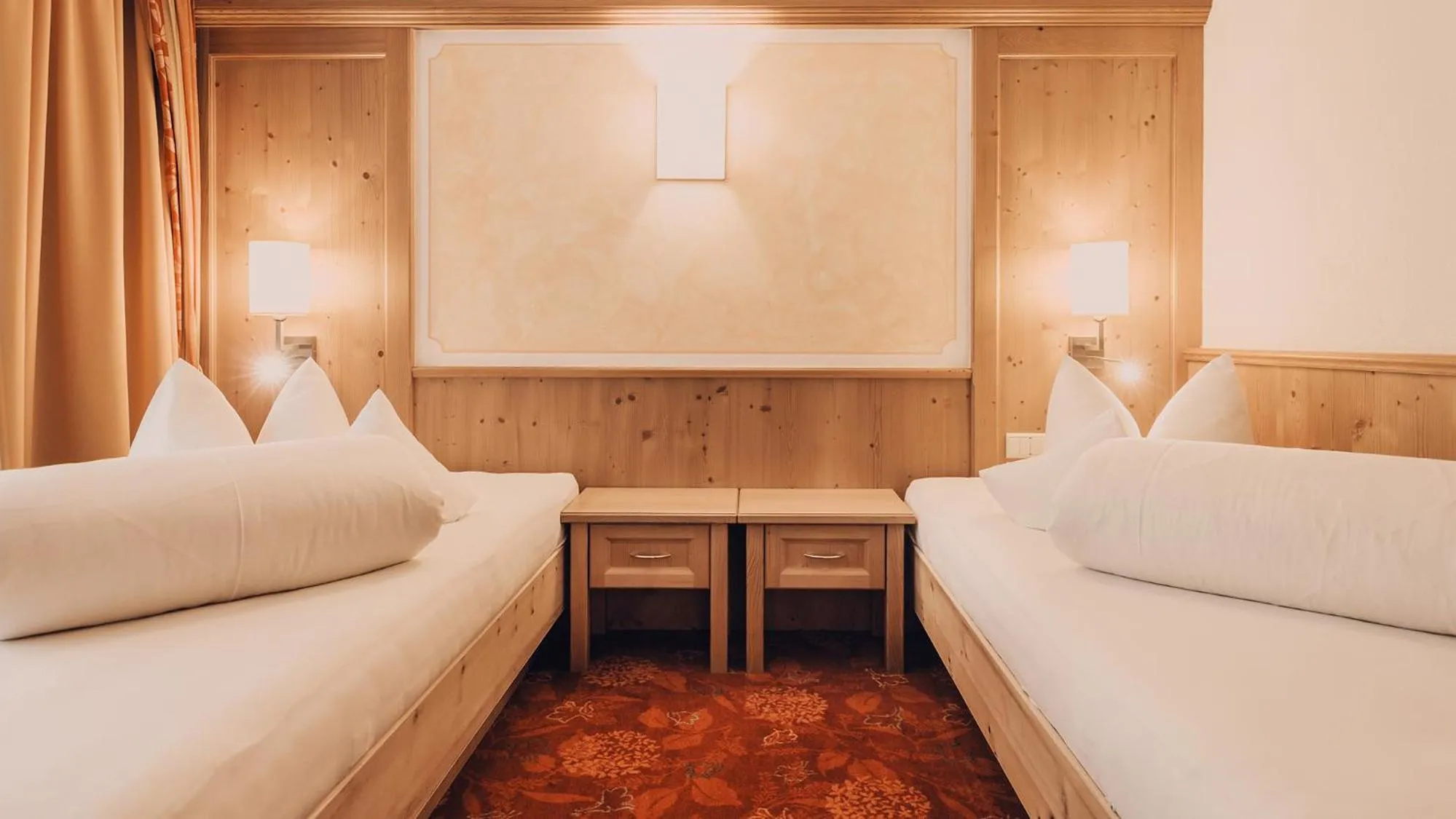 Photo of the whole room, Bed in Hotel Auhof Kappl