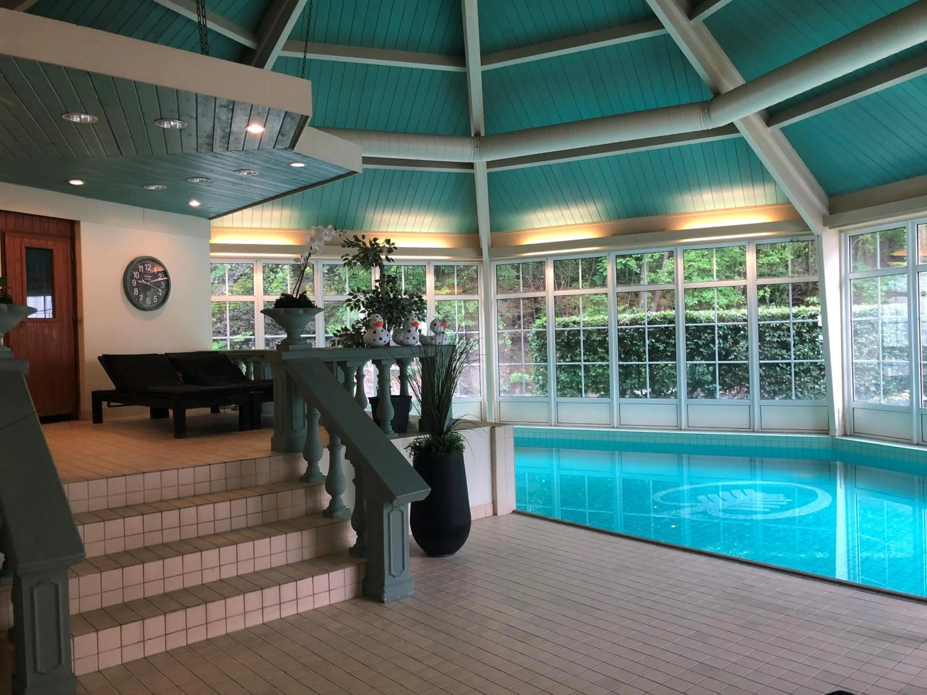 Swimming pool in Landgoedhotel Villa Vennendal