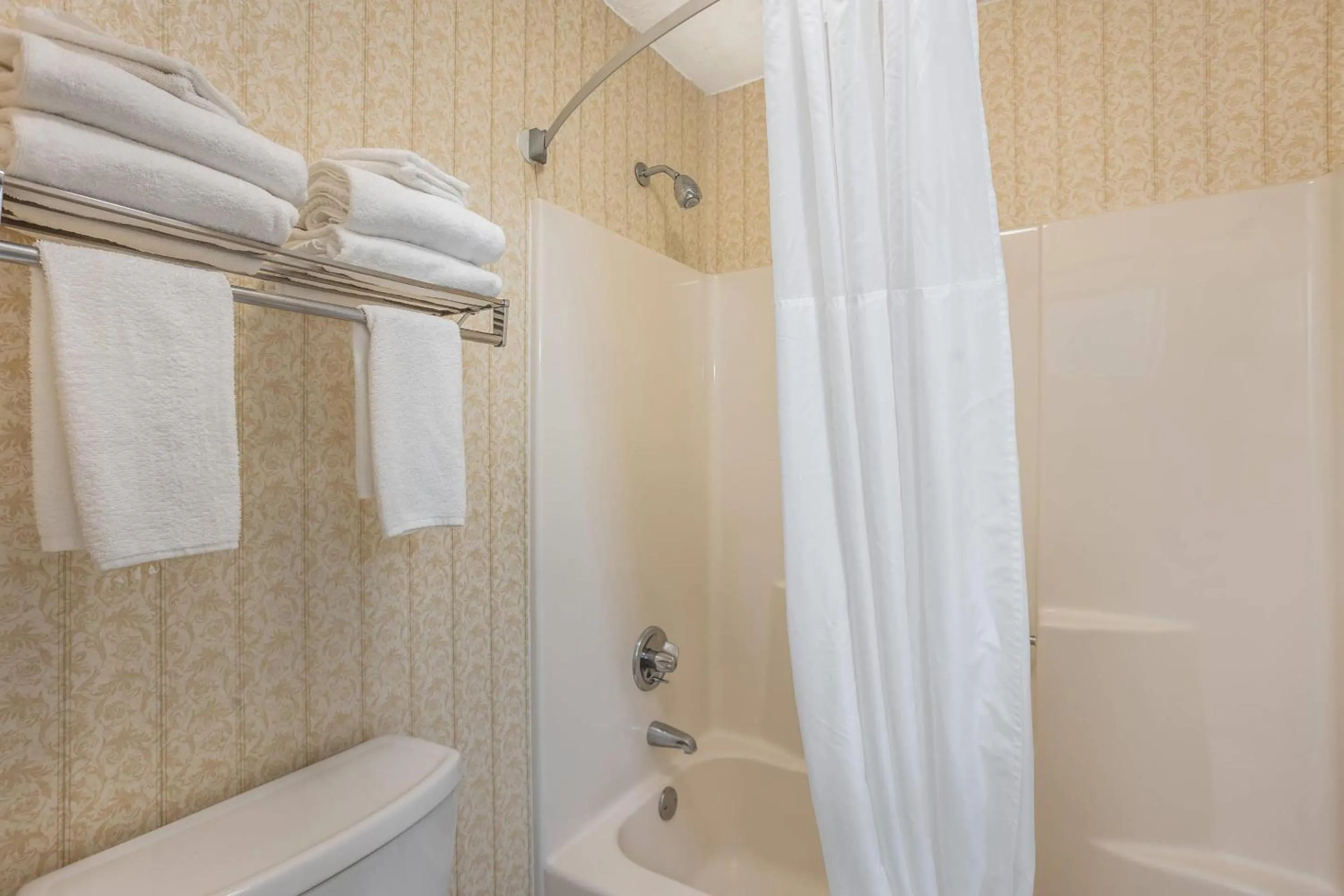 Bedroom in Quality Inn Gettysburg Battlefield