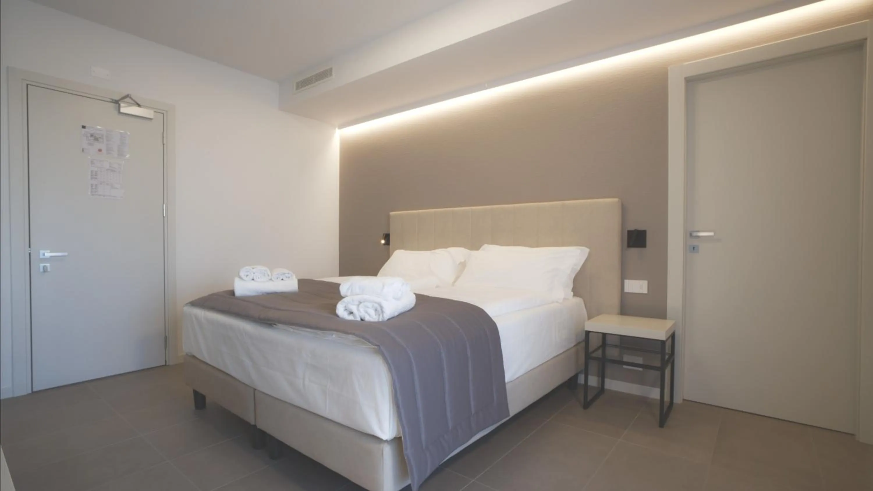 Bed in Hotel Cristal