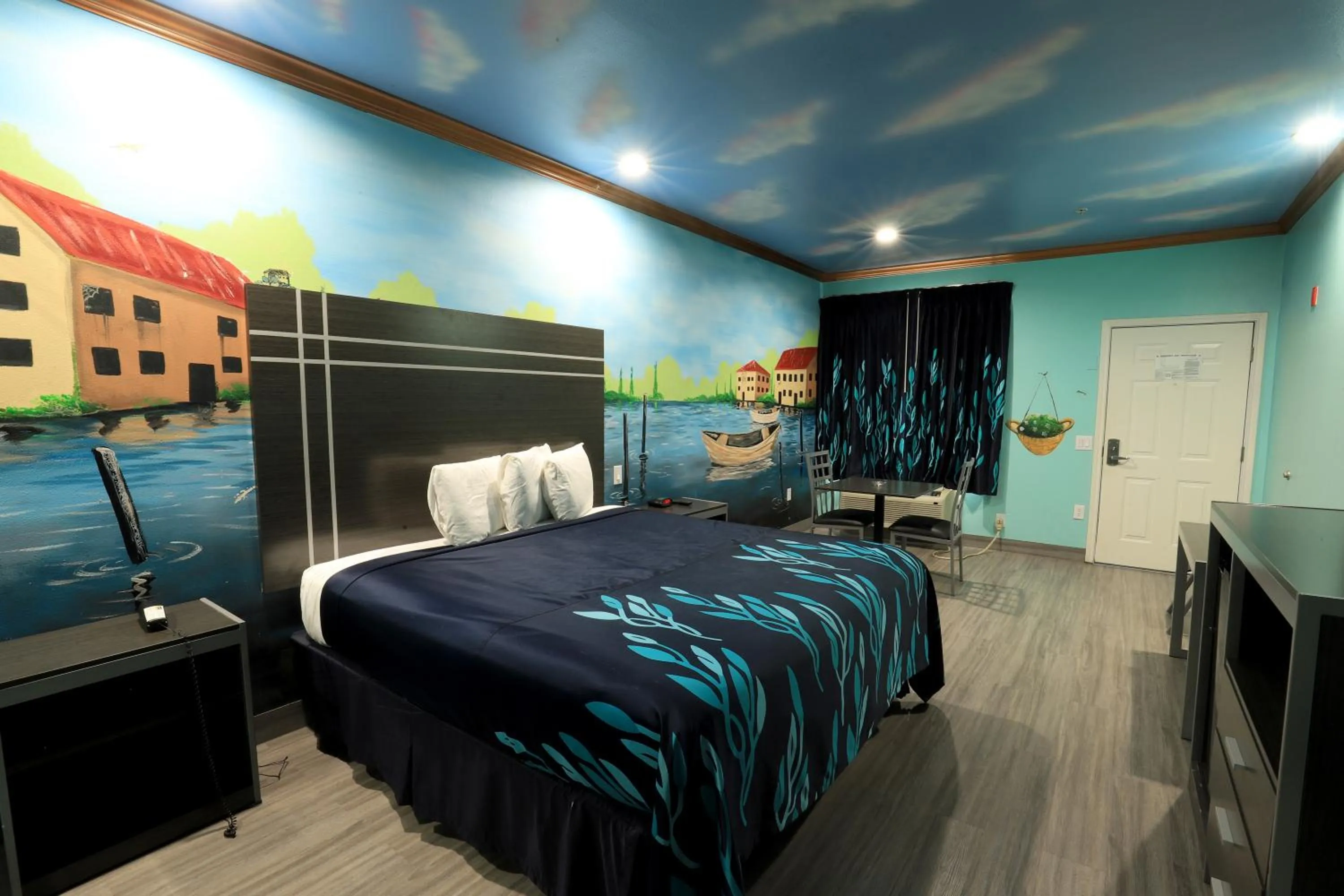 Photo of the whole room in Scottish Inn and Suites Houston-Jones Road