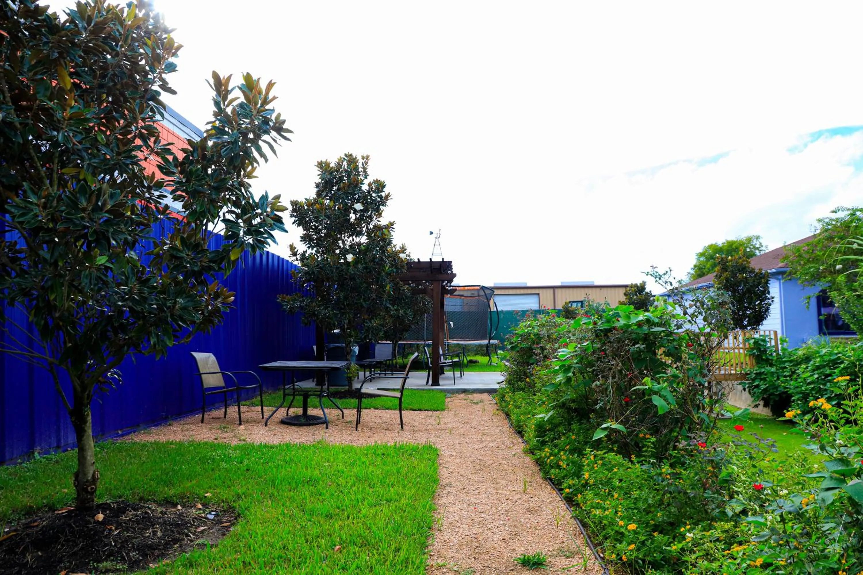 Patio in Scottish Inn and Suites Houston-Jones Road