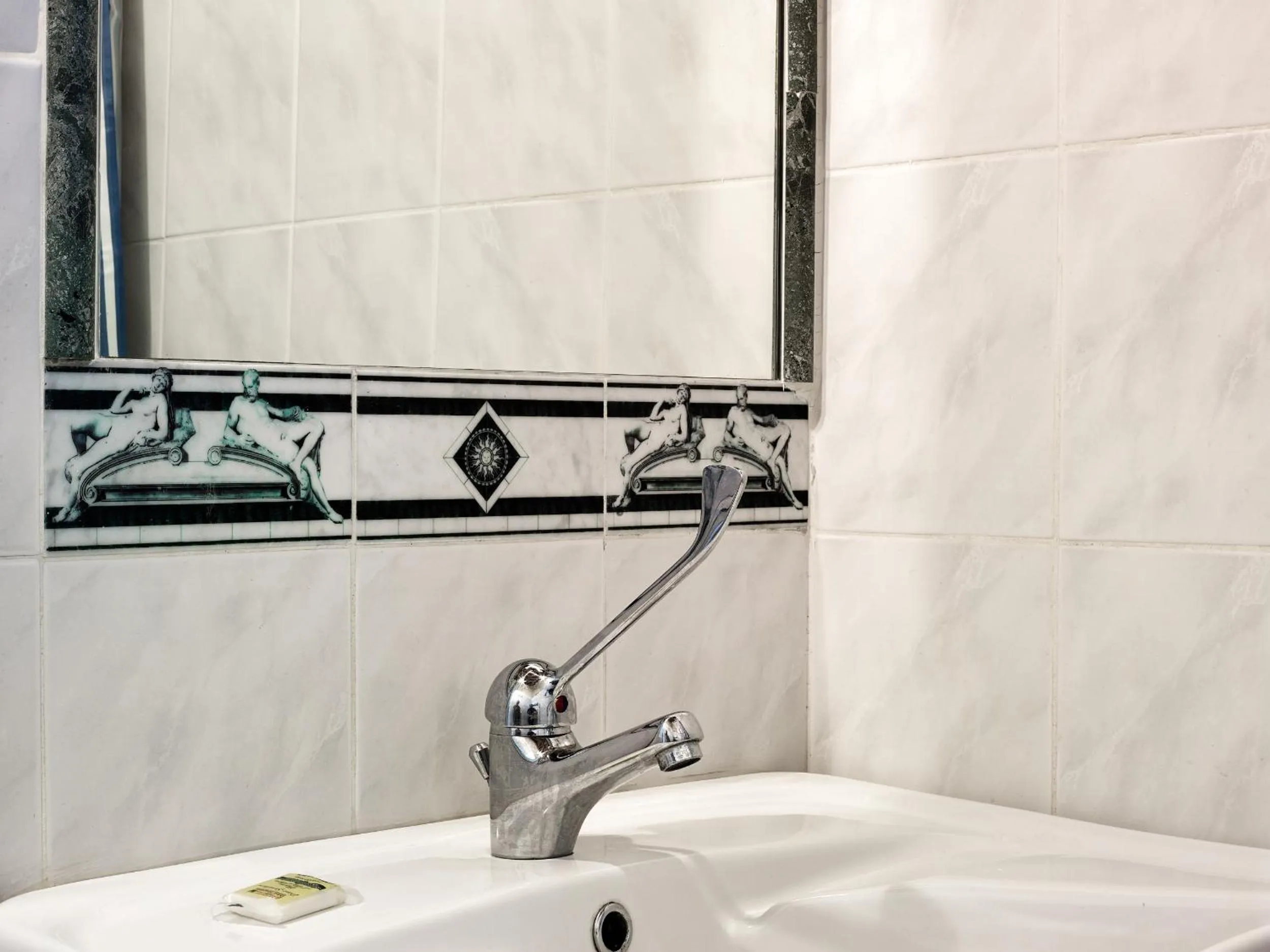 Bathroom in Monastero San Silvestro