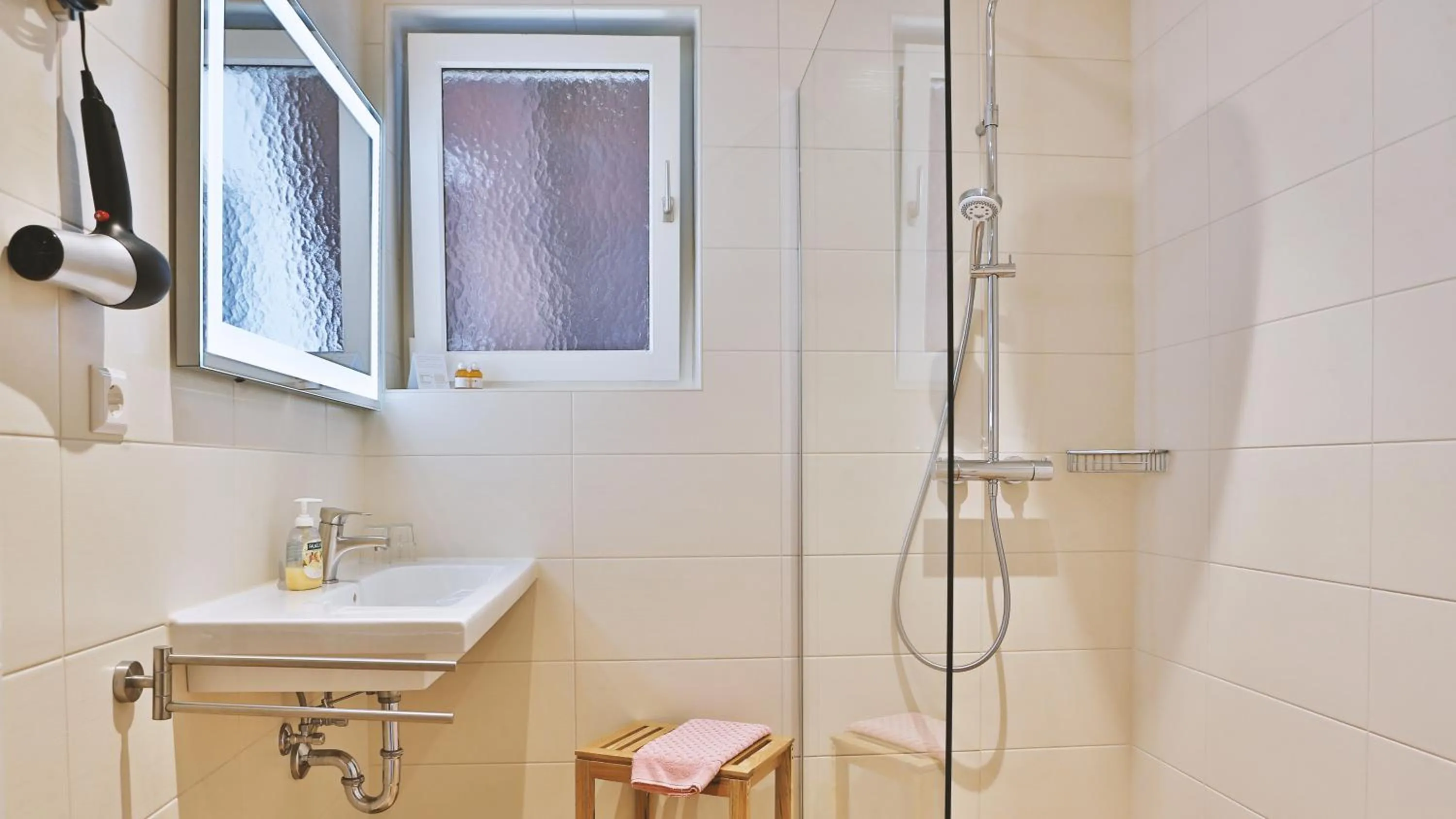 Bathroom in Landpension Pferdekoppel - B&B - Self Checkin