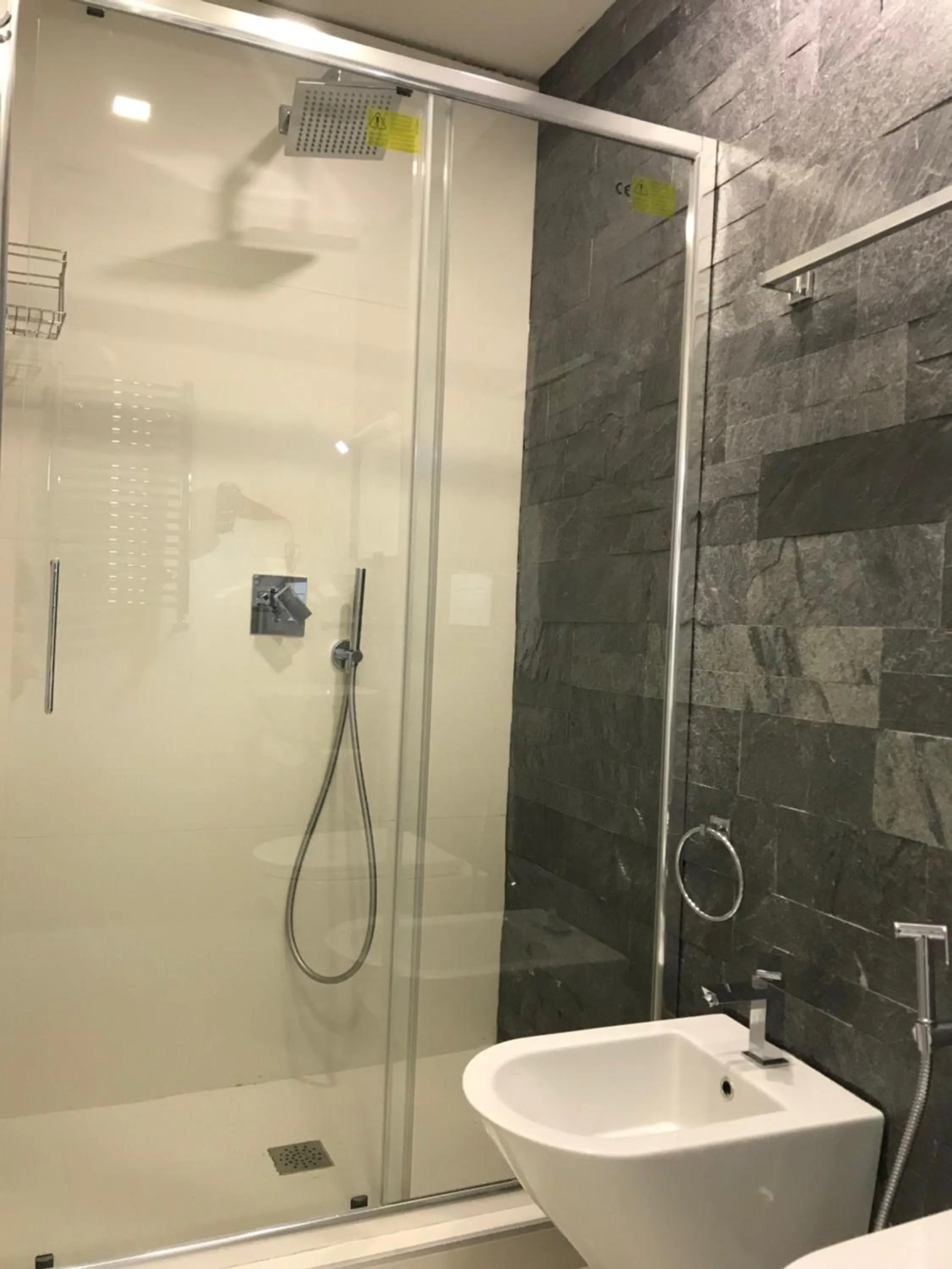 Bathroom in Terrazza Aragon Room and SPA