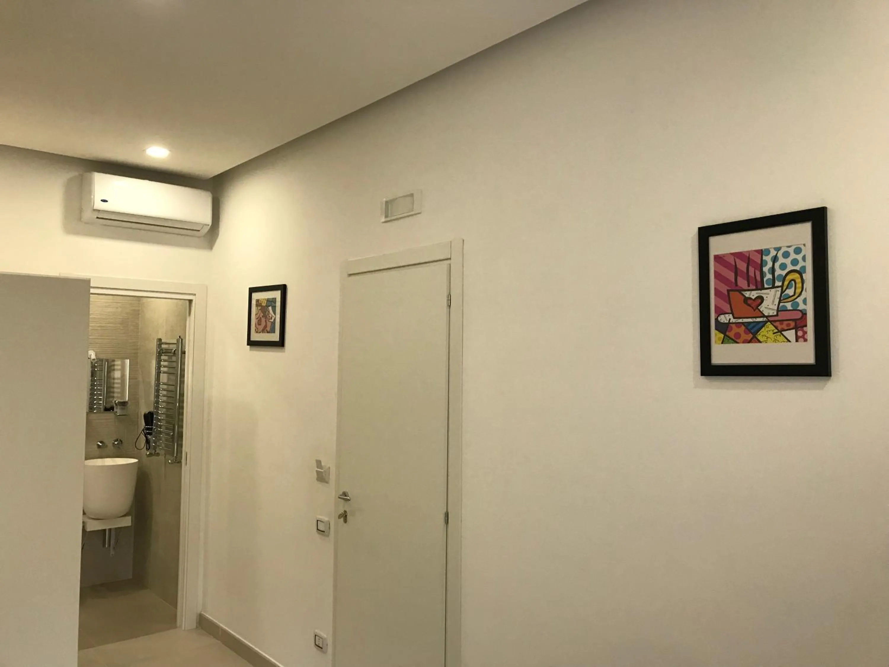 Bathroom in Terrazza Aragon Room and SPA