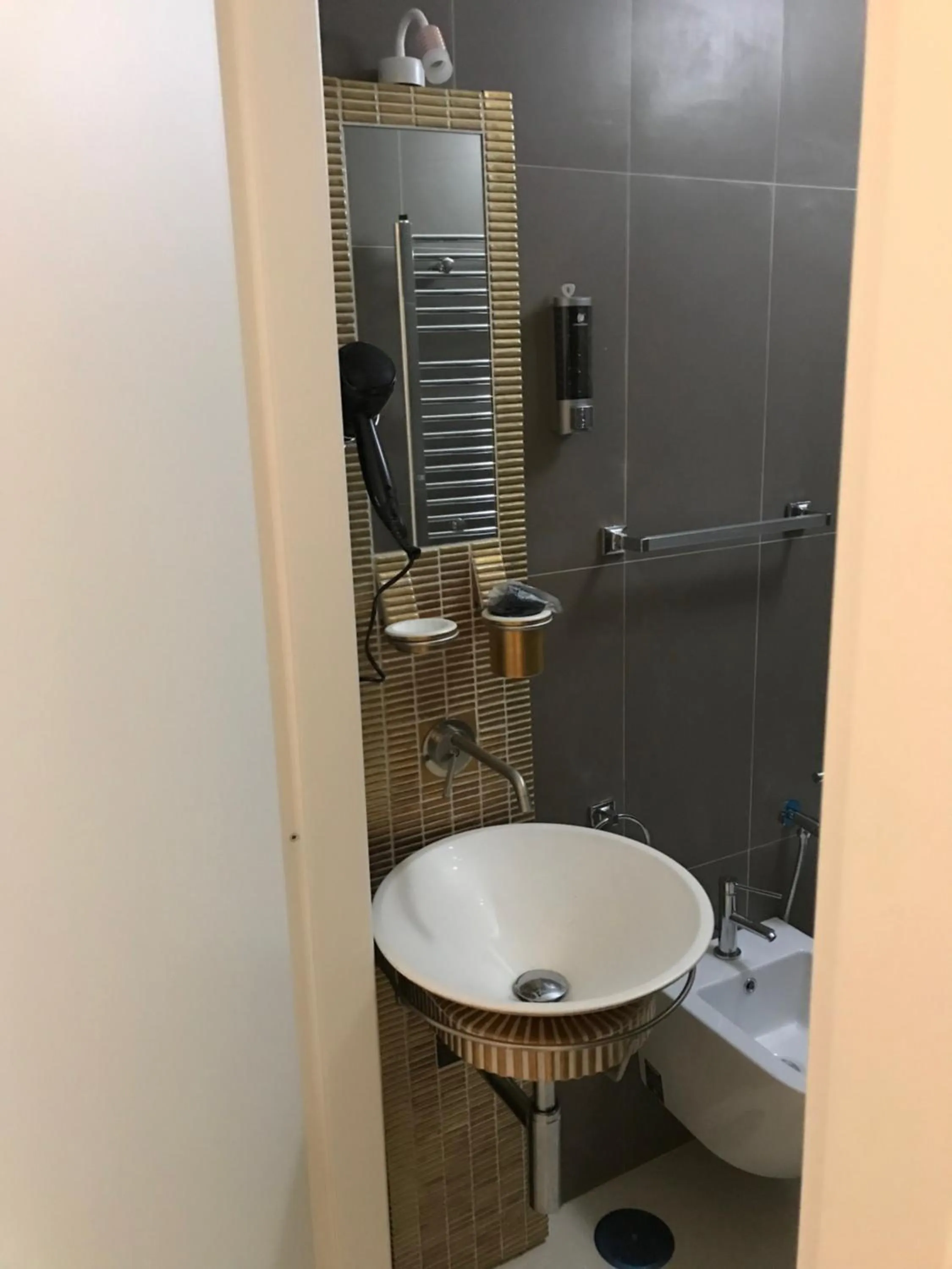 Bathroom in Terrazza Aragon Room and SPA