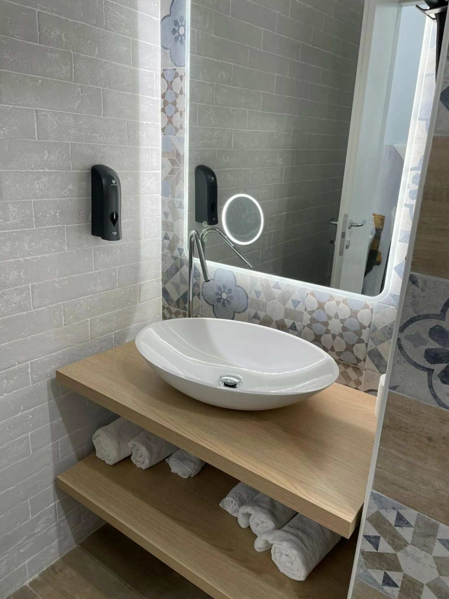 Bathroom in Terrazza Aragon Room and SPA