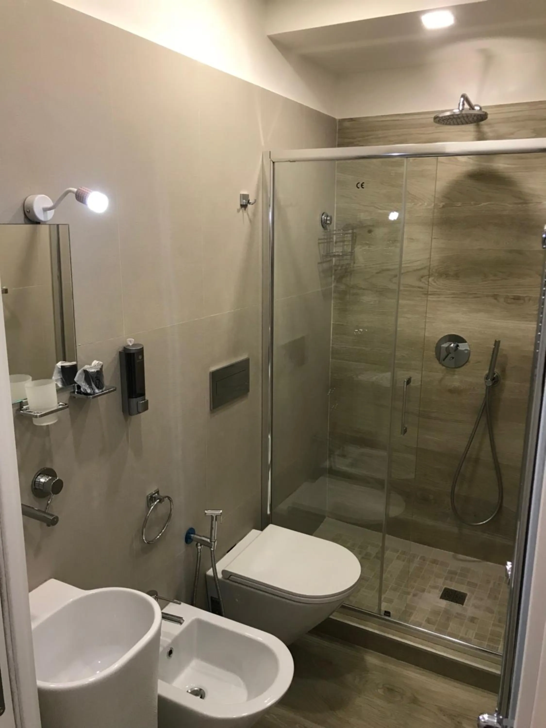 Bathroom in Terrazza Aragon Room and SPA