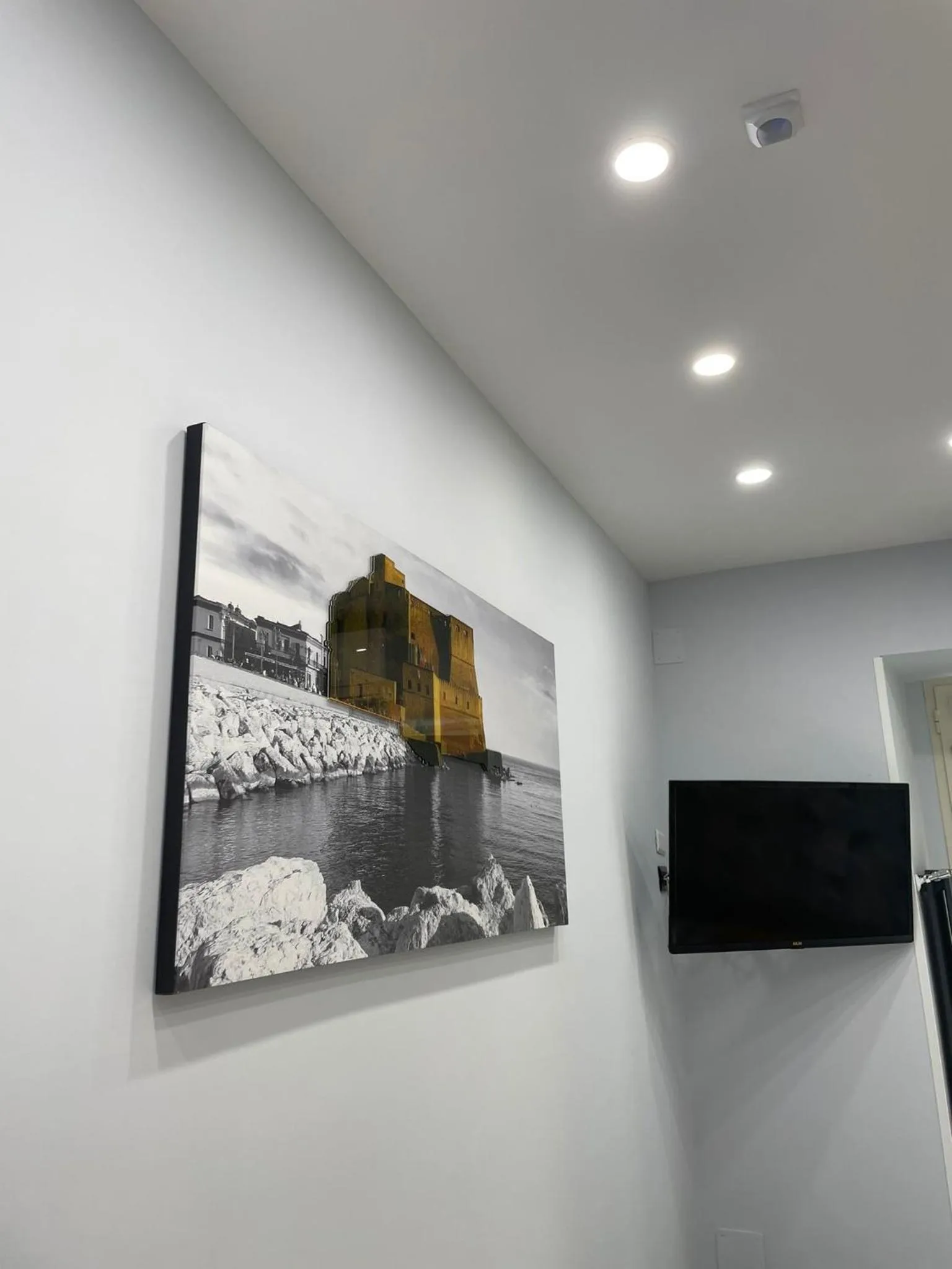 TV and multimedia in Terrazza Aragon Room and SPA