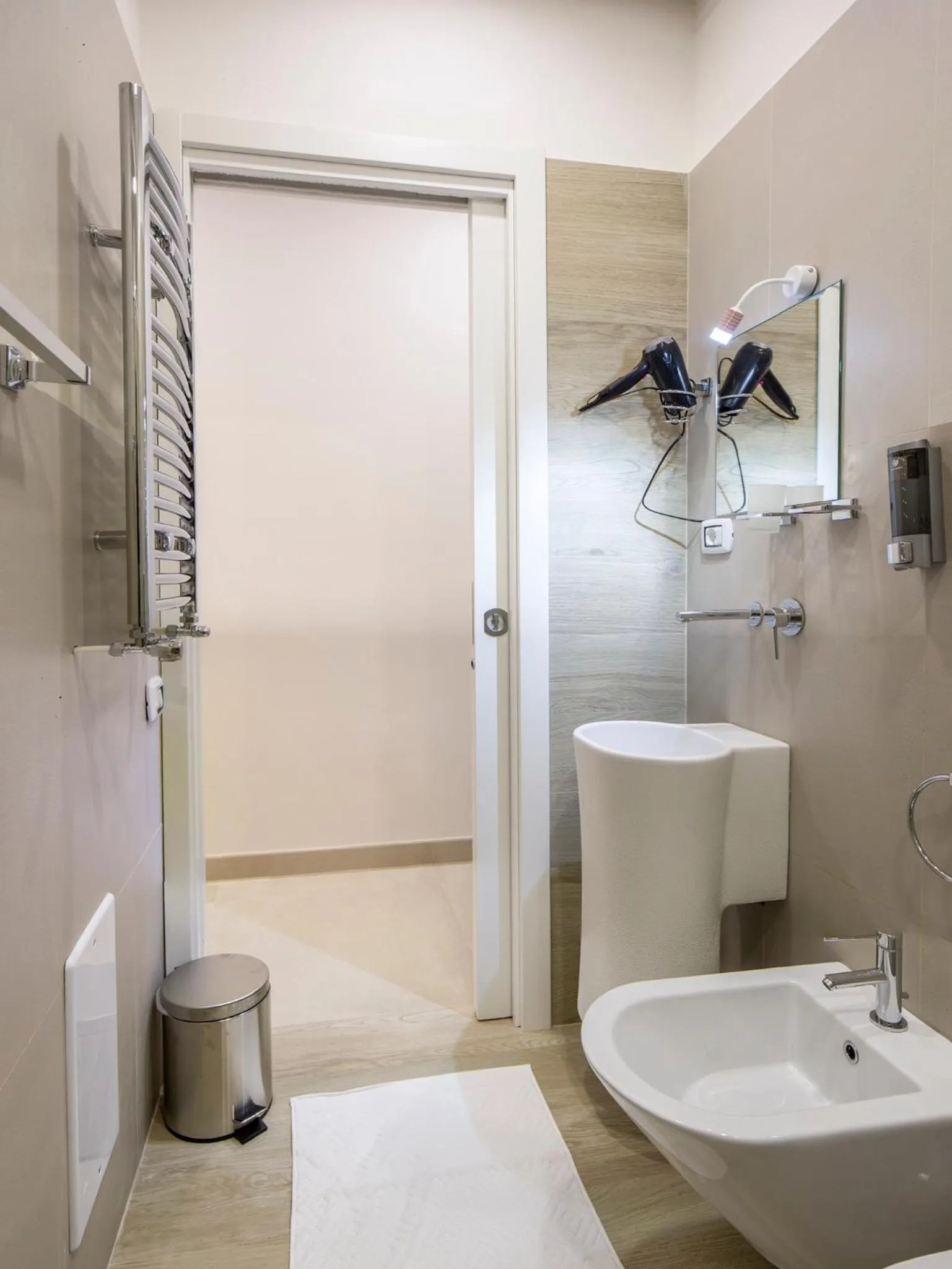 Toilet in Terrazza Aragon Room and SPA