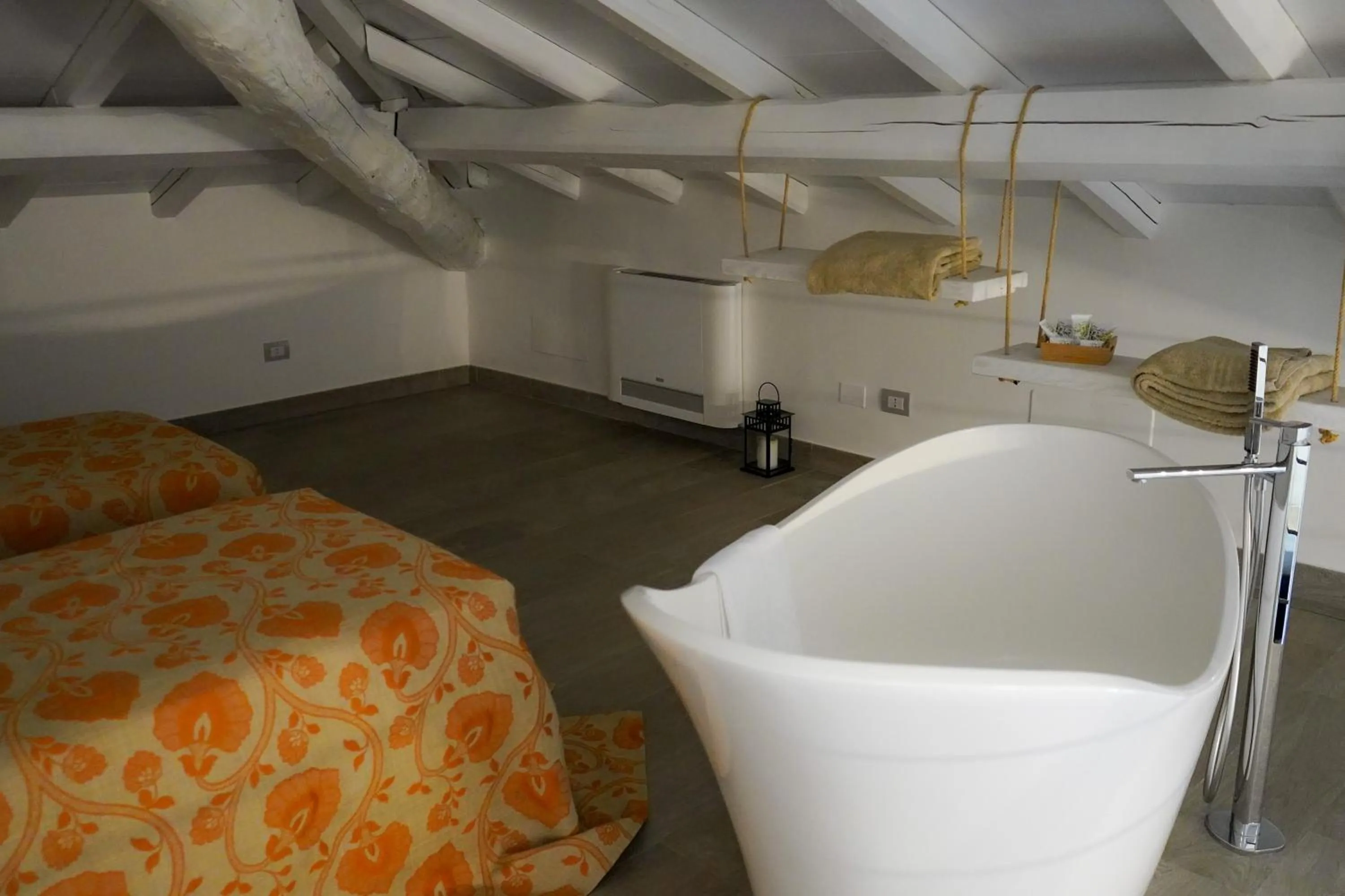 Bed in Borgo Pallavicini Mori