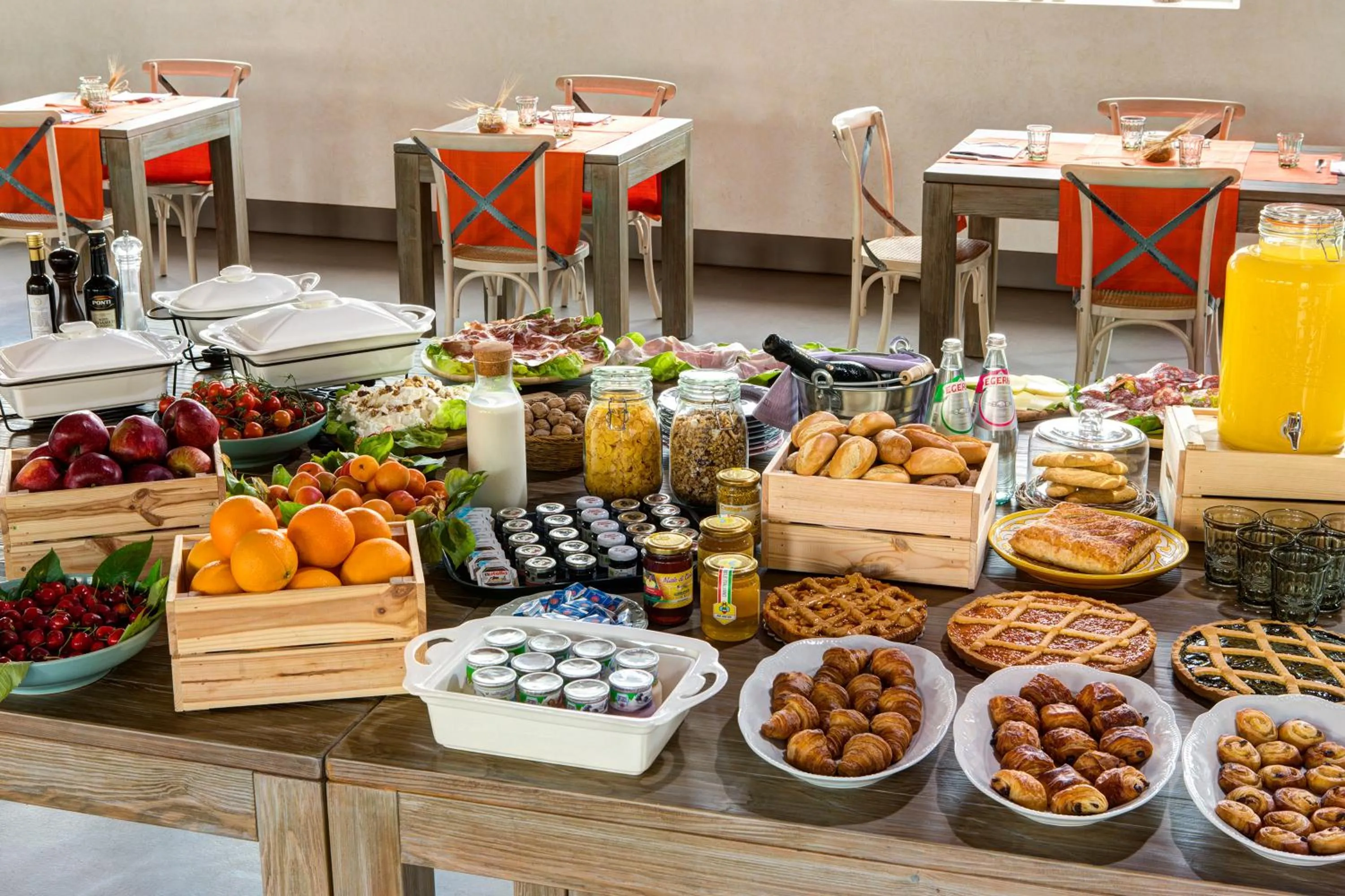 Buffet breakfast in Borgo Pallavicini Mori