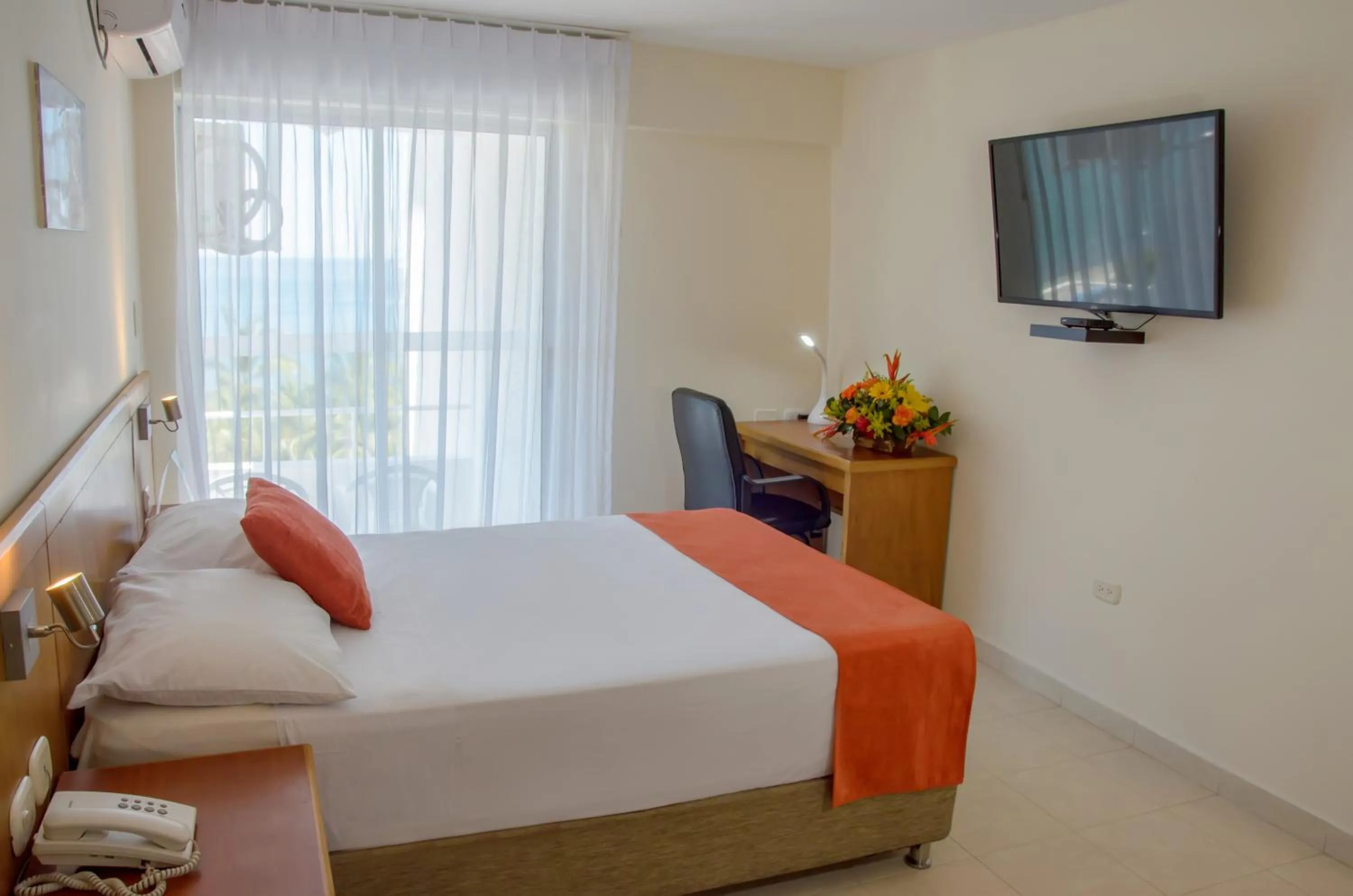 Bedroom, Bed in Hotel Be La Sierra