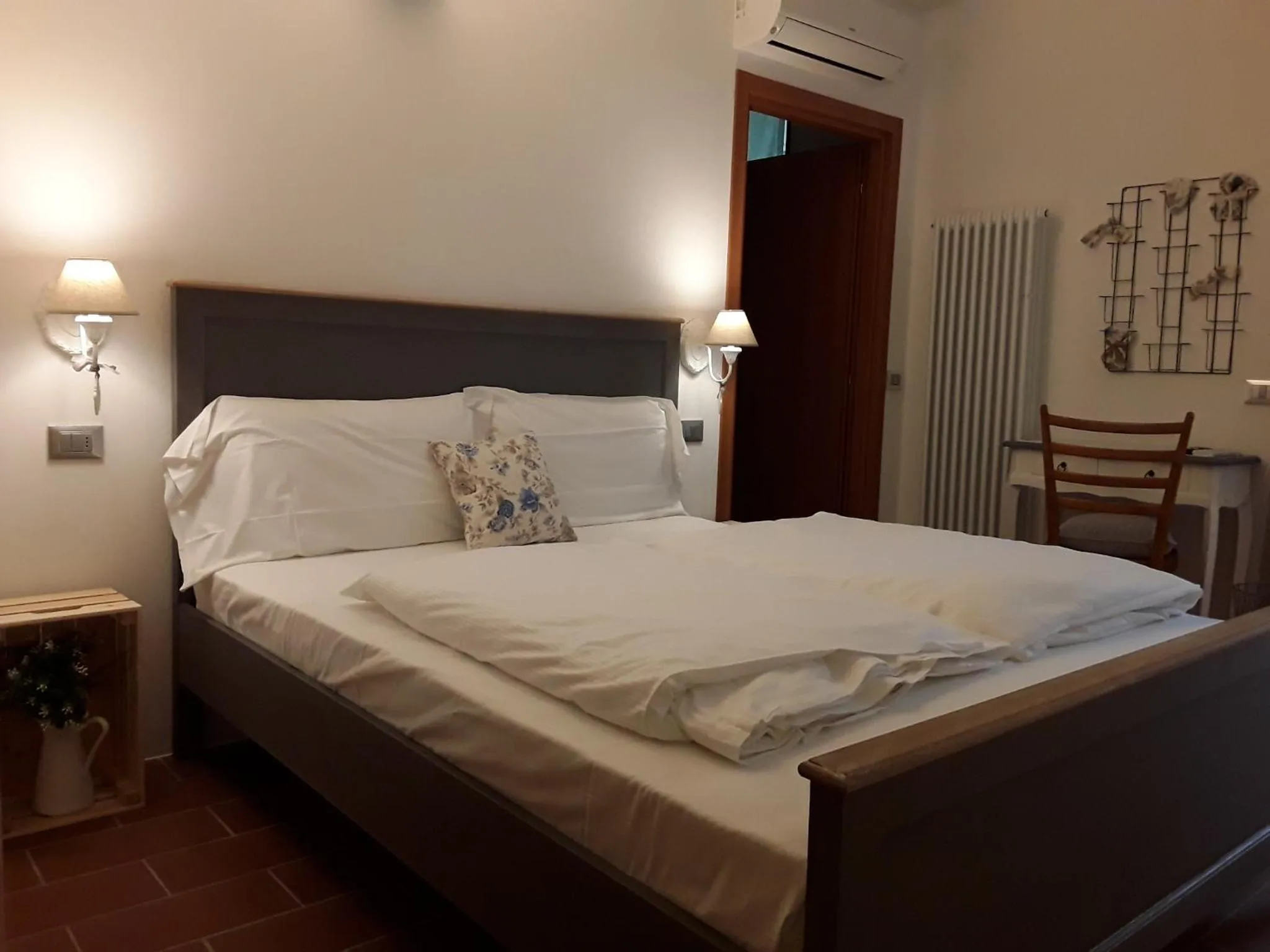 Bedroom, Bed in Villa degli Olivi Relais