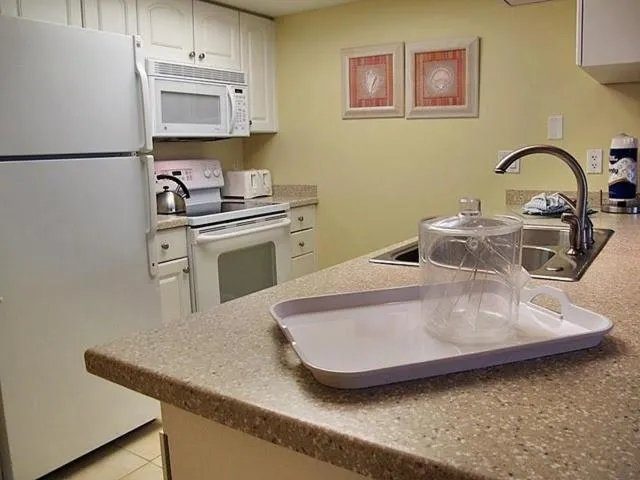 Kitchen or kitchenette in Casa Ybel Resort
