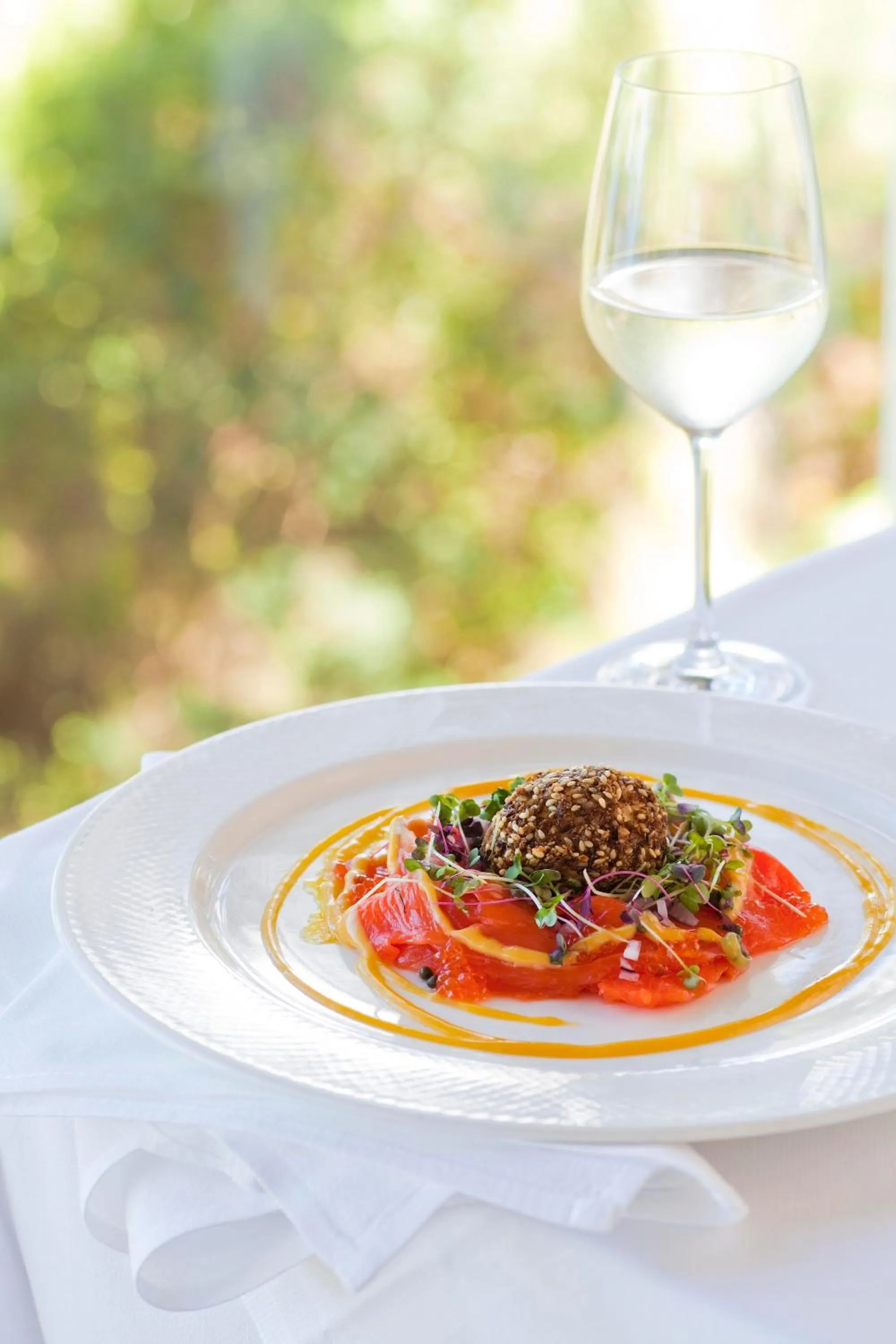 Food and drinks in Chris's Beacon Point Restaurant & Villas