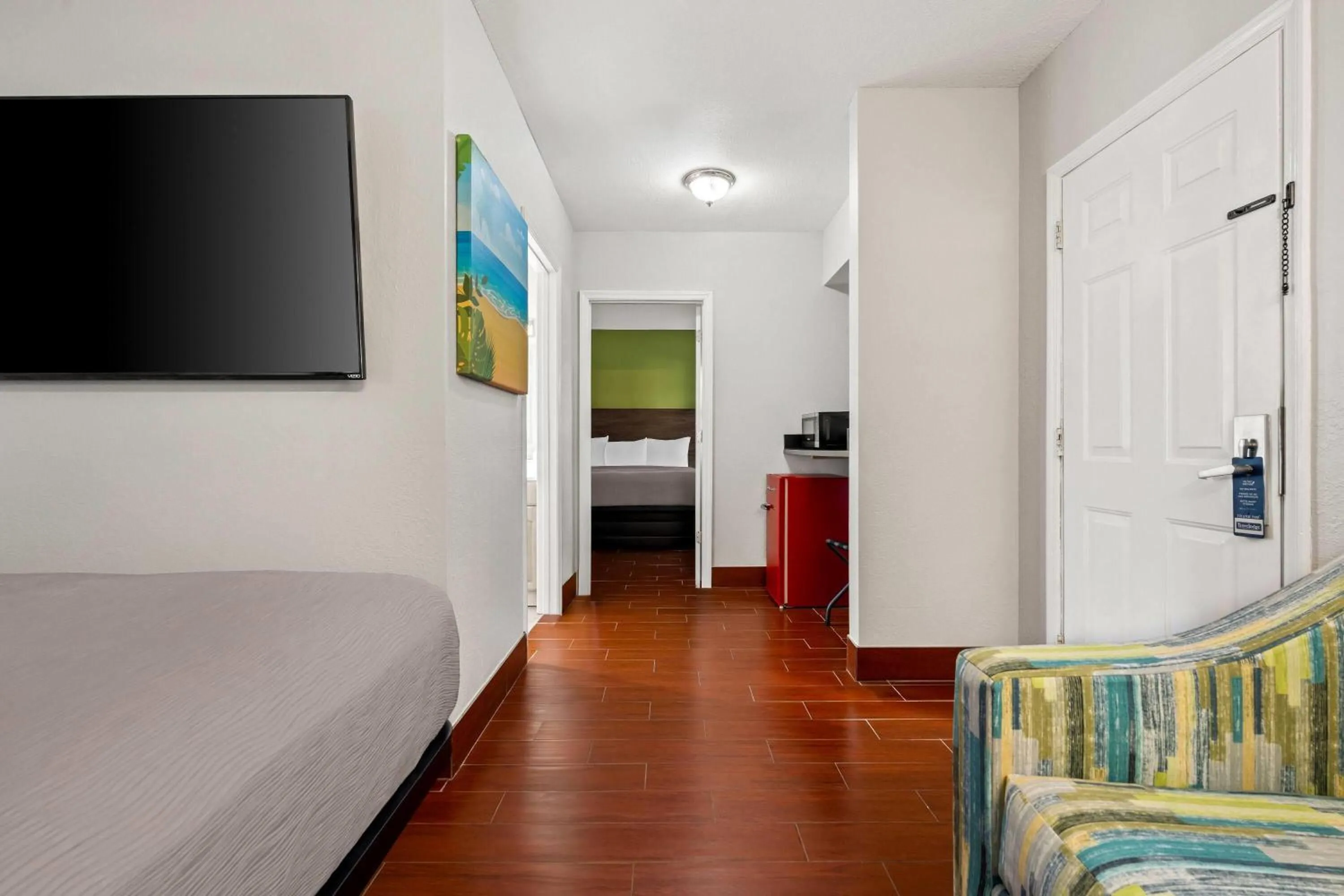 Photo of the whole room, Bed in Travelodge by Wyndham Hotel & Cottages St Augustine - Historic