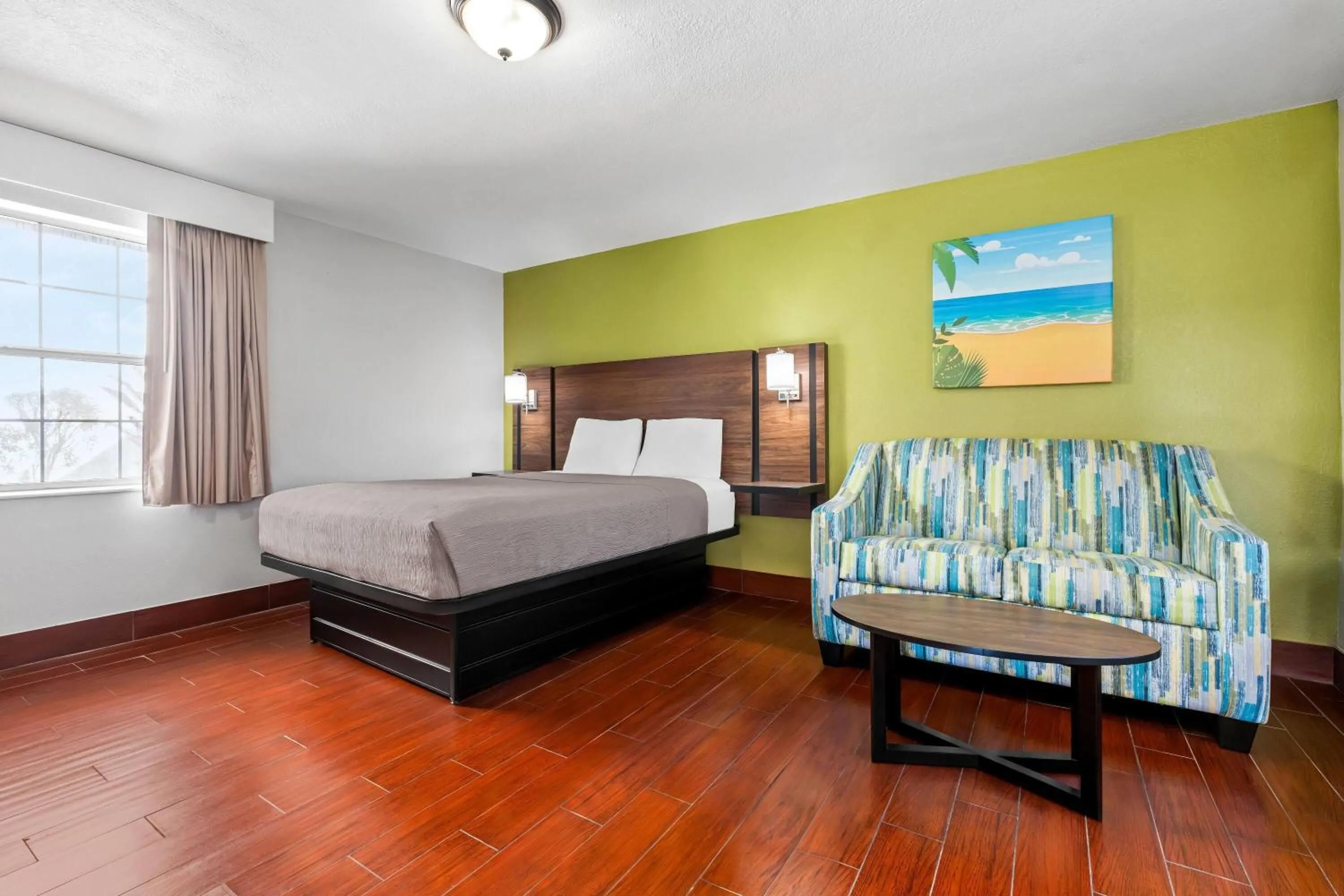 Photo of the whole room, Bed in Travelodge by Wyndham Hotel & Cottages St Augustine - Historic