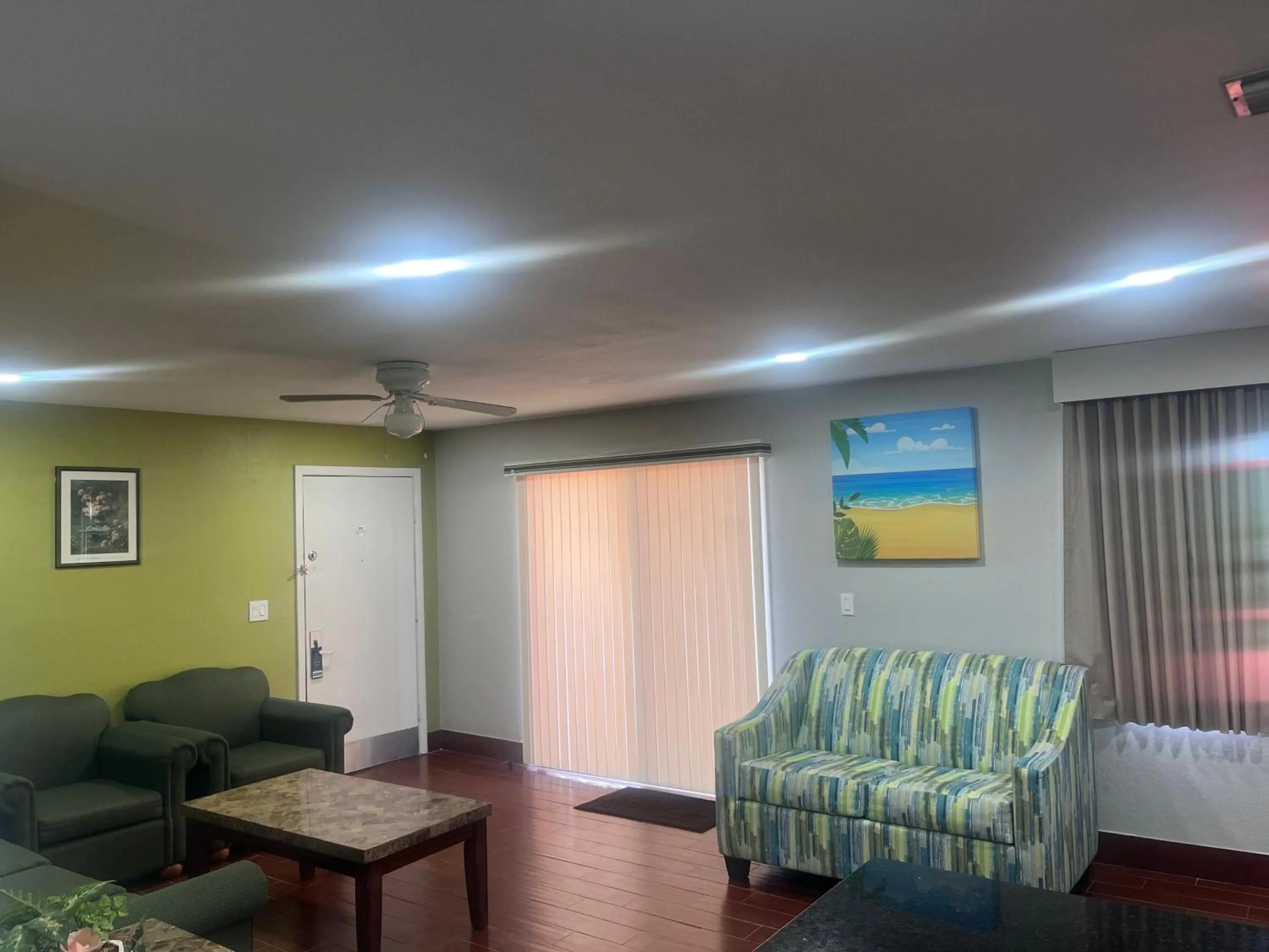 Living room in Travelodge by Wyndham Hotel & Cottages St Augustine - Historic