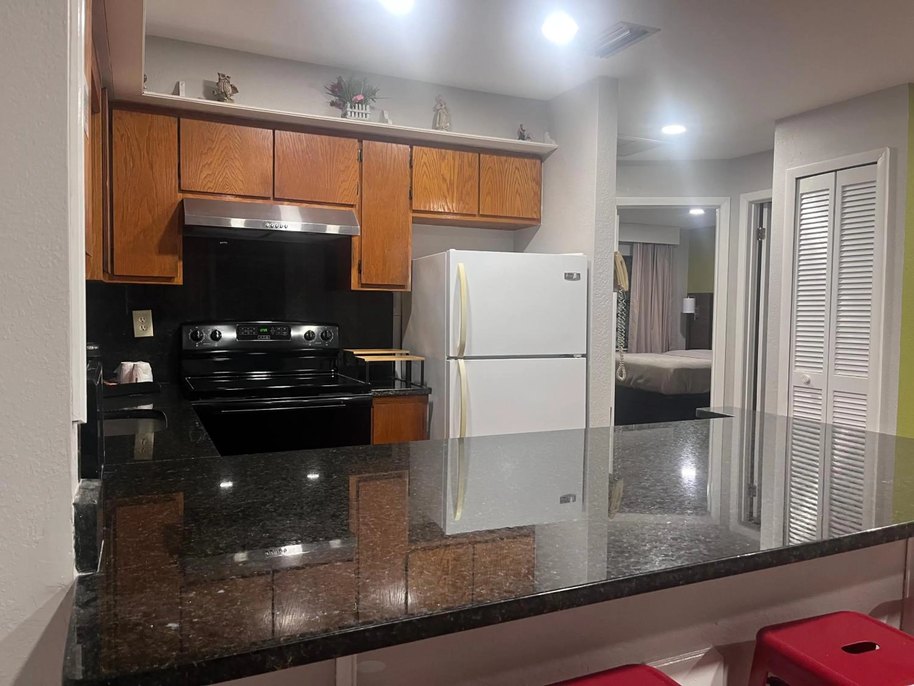 Coffee/tea facilities in Travelodge by Wyndham Hotel & Cottages St Augustine - Historic