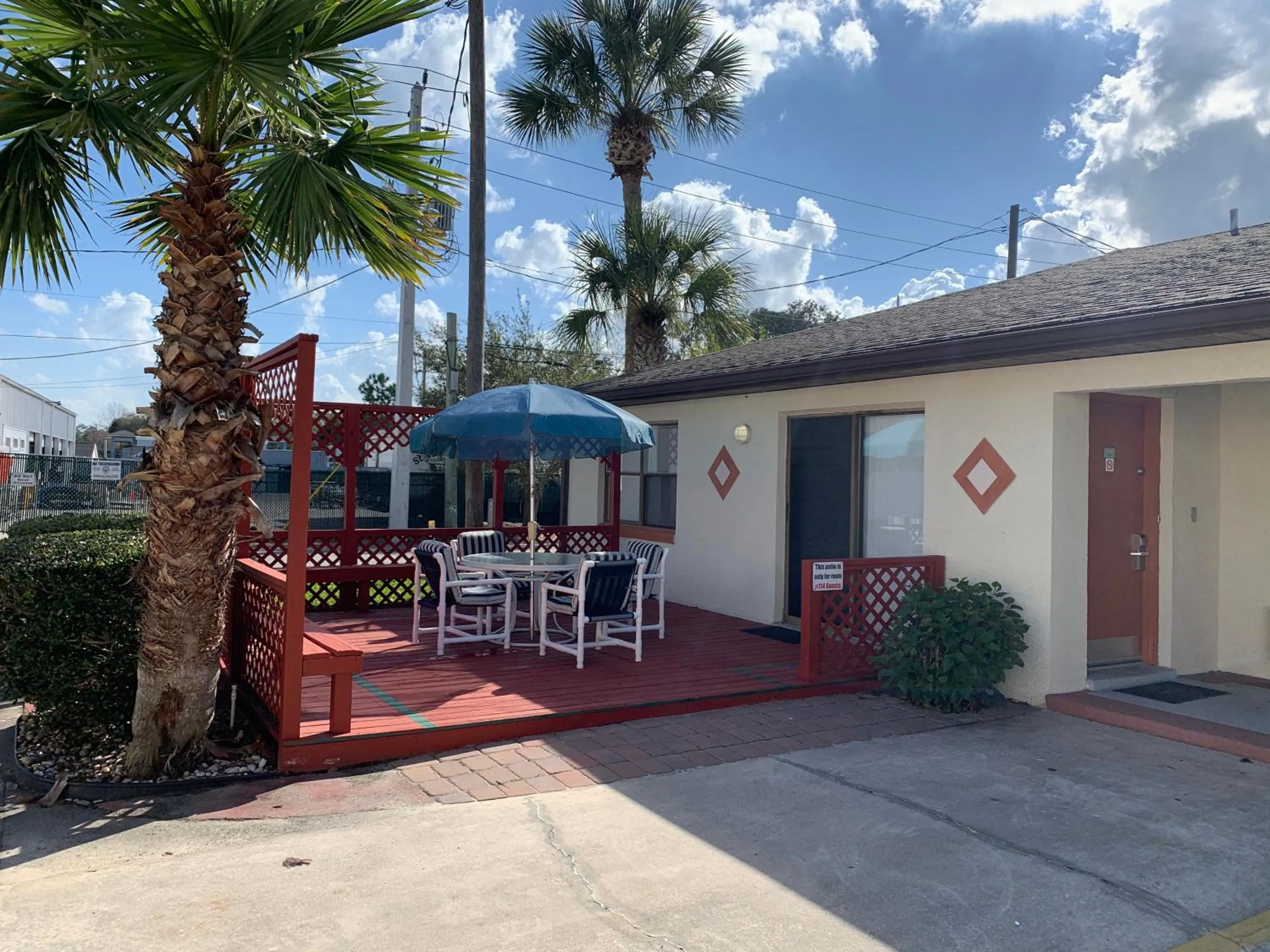 Patio in Travelodge by Wyndham Hotel & Cottages St Augustine - Historic