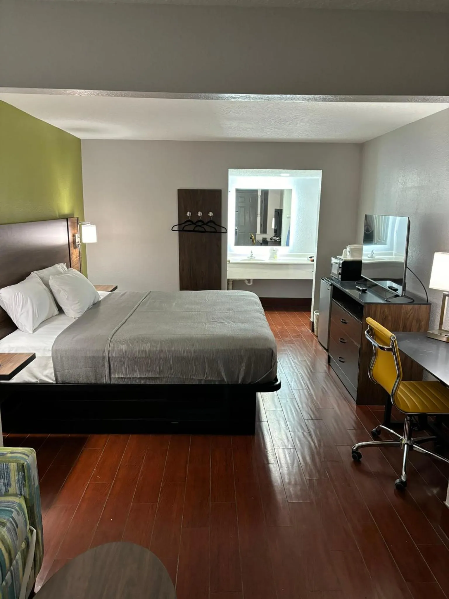 Photo of the whole room, Bed in Travelodge by Wyndham Hotel & Cottages St Augustine - Historic