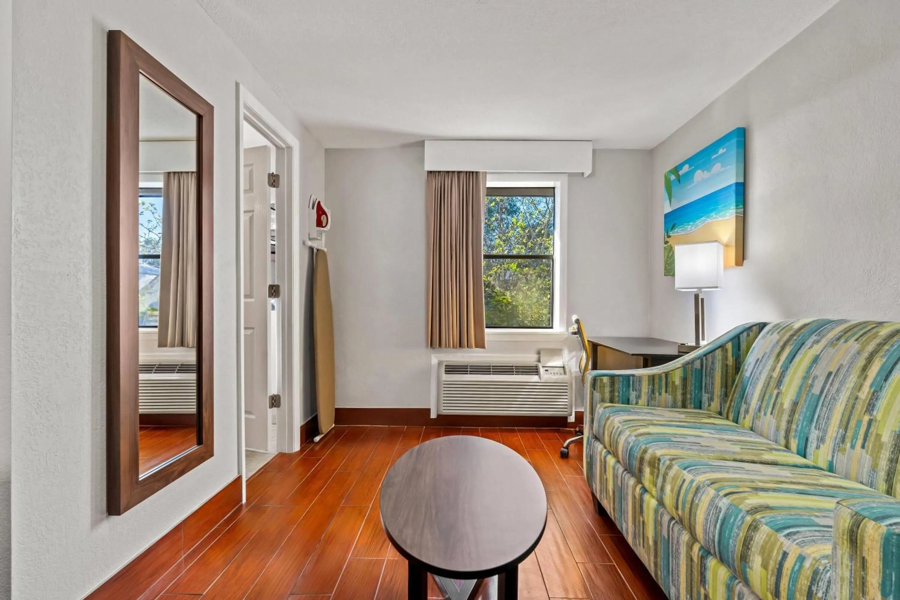 Photo of the whole room, Bed in Travelodge by Wyndham Hotel & Cottages St Augustine - Historic