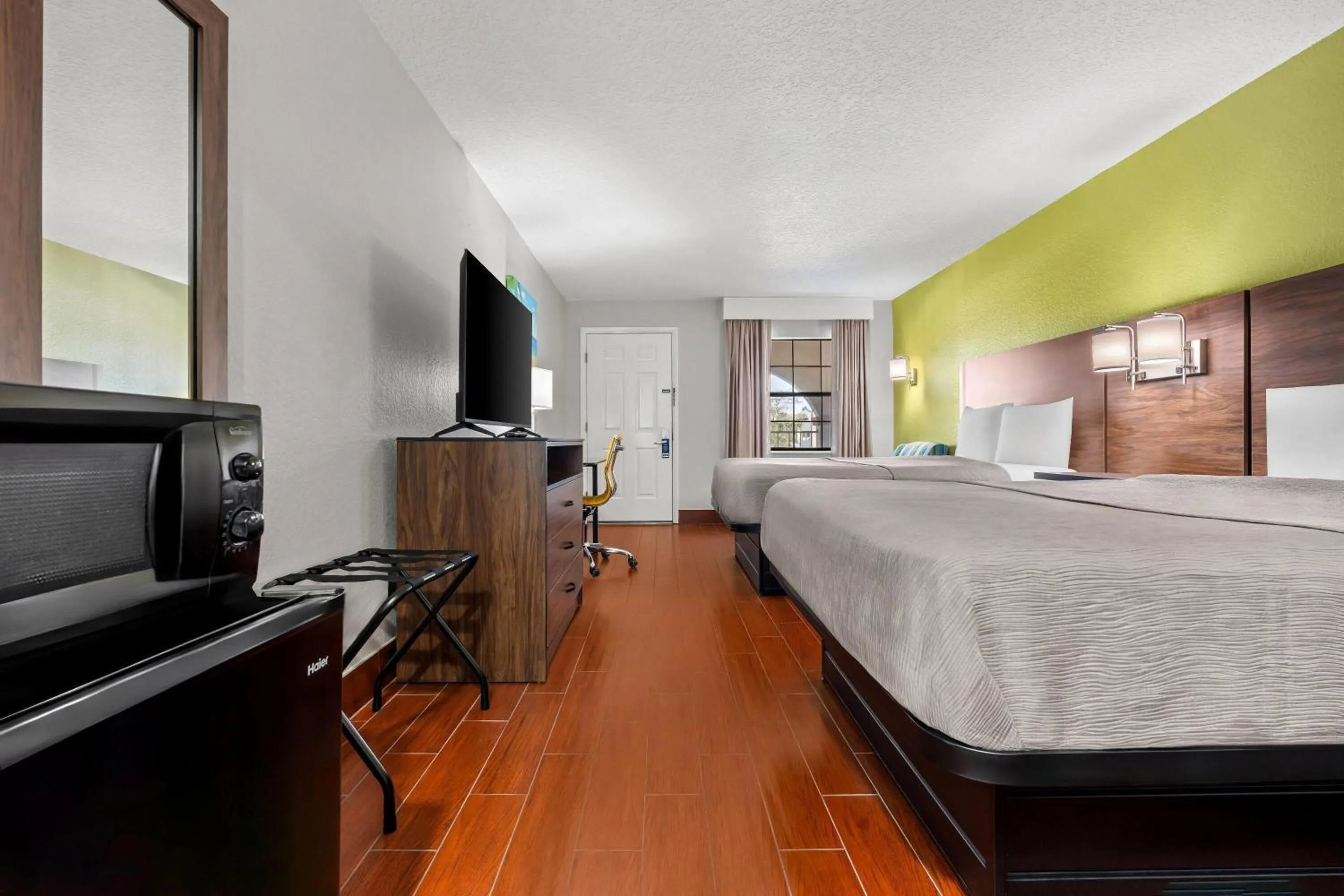 Bed in Travelodge by Wyndham Hotel & Cottages St Augustine - Historic