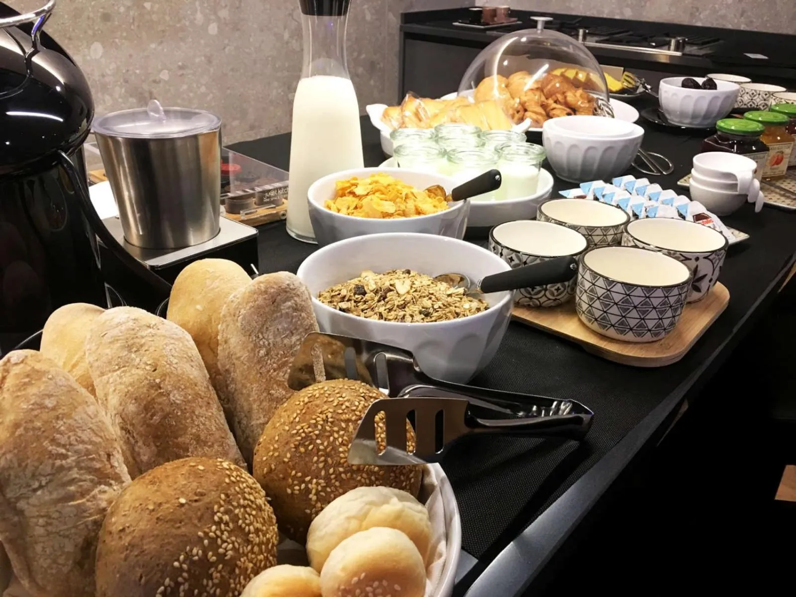 Breakfast in MYHOME 75 Premium Luxury B&B