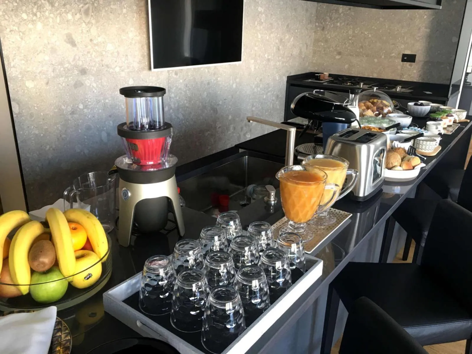 Breakfast in MYHOME 75 Premium Luxury B&B