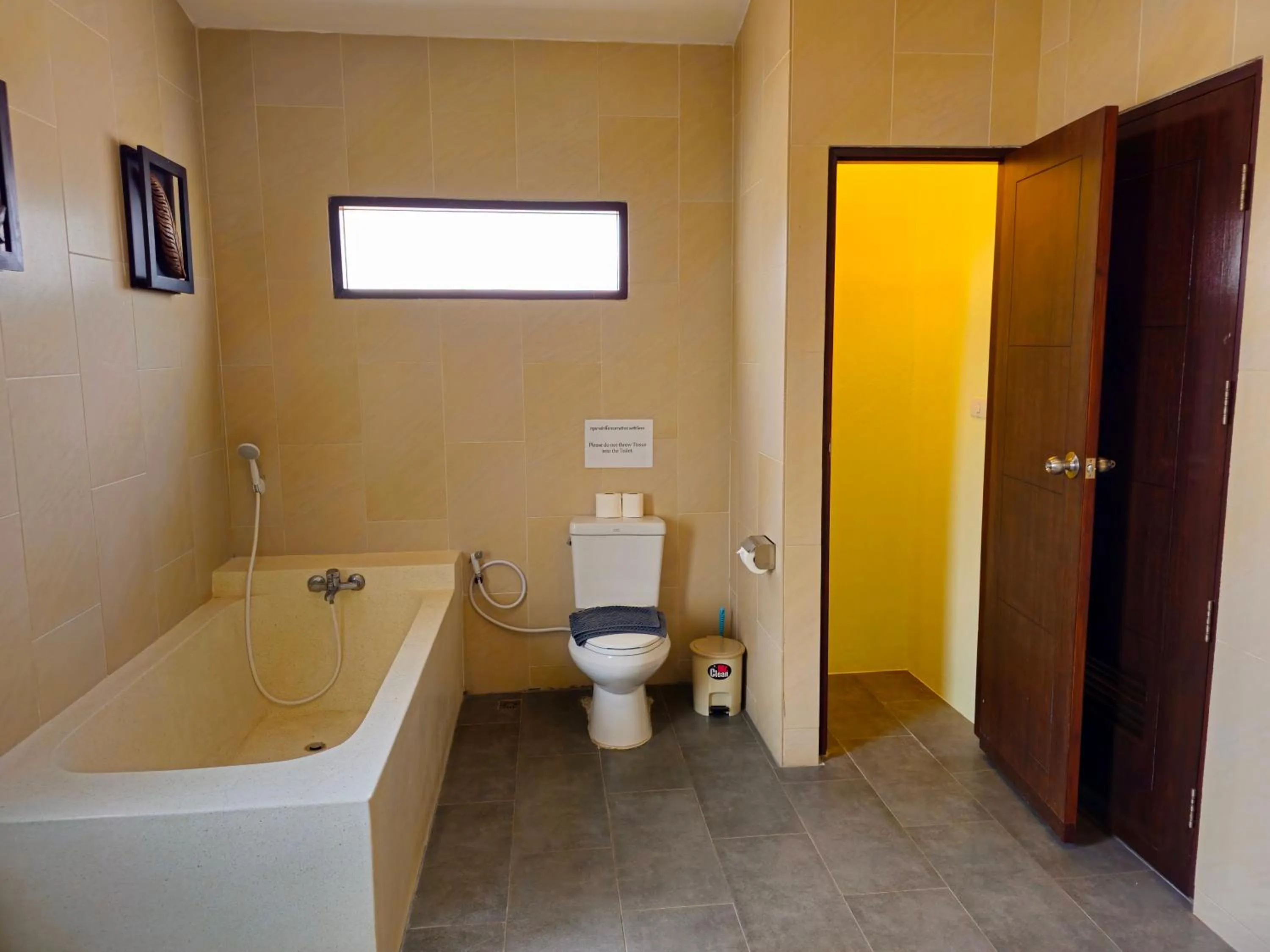 Toilet in Baan Mesuk Hua Hin Spa and Resort