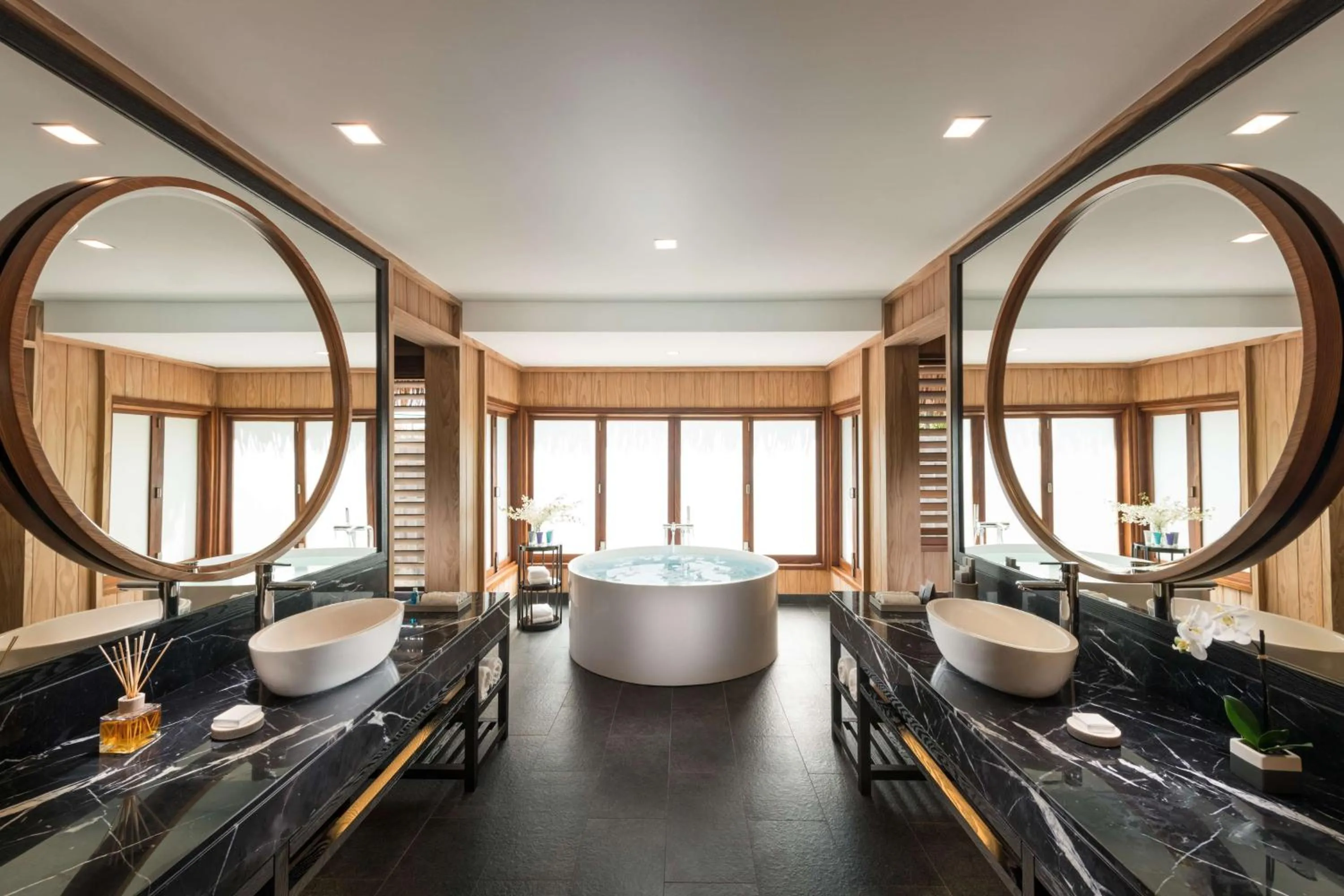 Shower in Conrad Bora Bora Nui