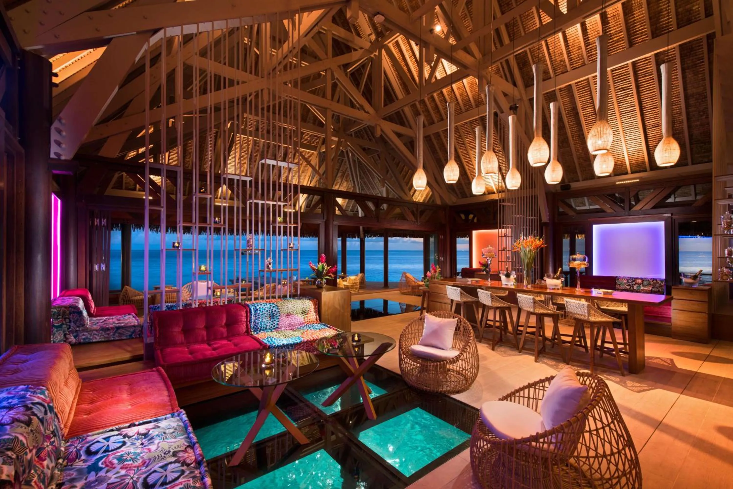 Lounge or bar in Conrad Bora Bora Nui