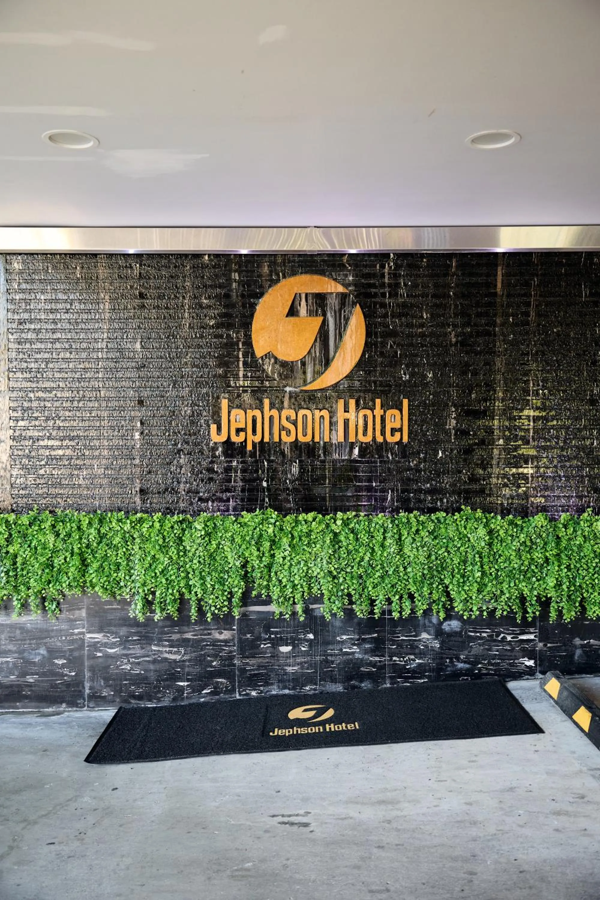 Property logo or sign in Jephson Hotel & Apartments