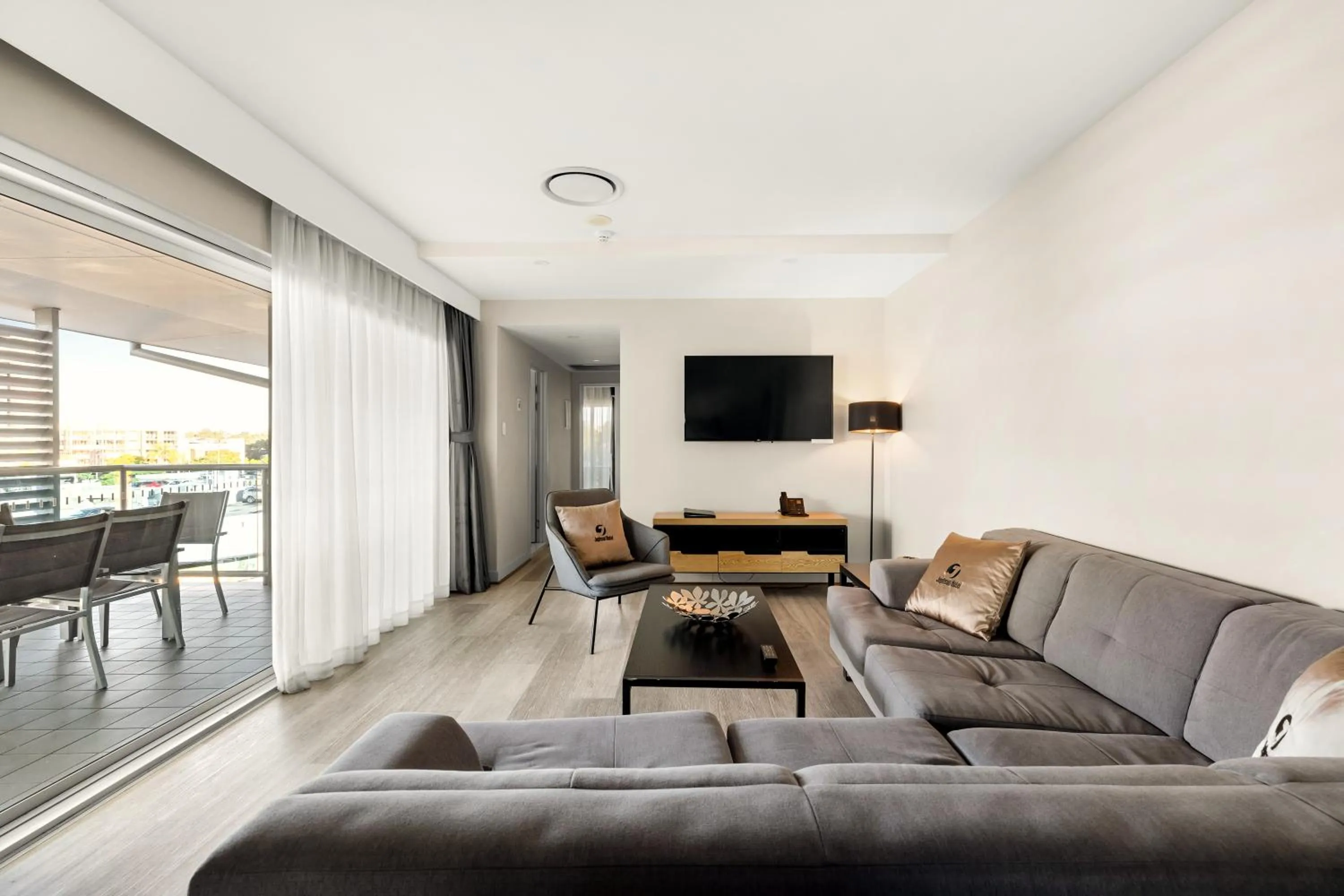 Living room in Jephson Hotel & Apartments