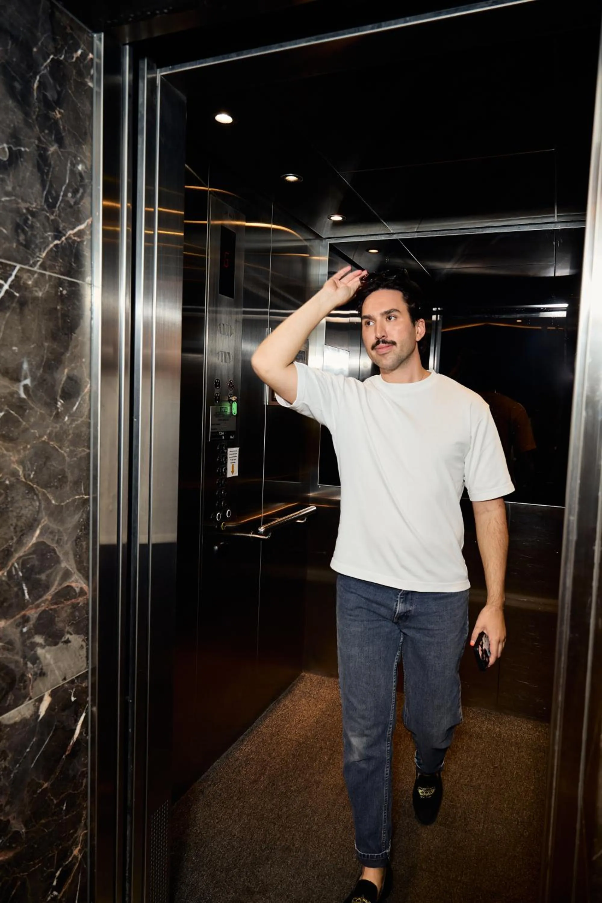 elevator in Jephson Hotel & Apartments