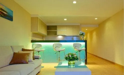 Kitchen or kitchenette in Jinhold Apartment Hotel
