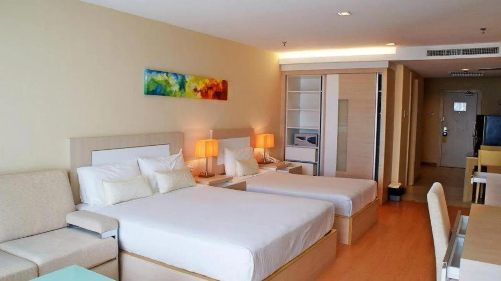 Photo of the whole room, Bed in Blanco Apartment Hotel