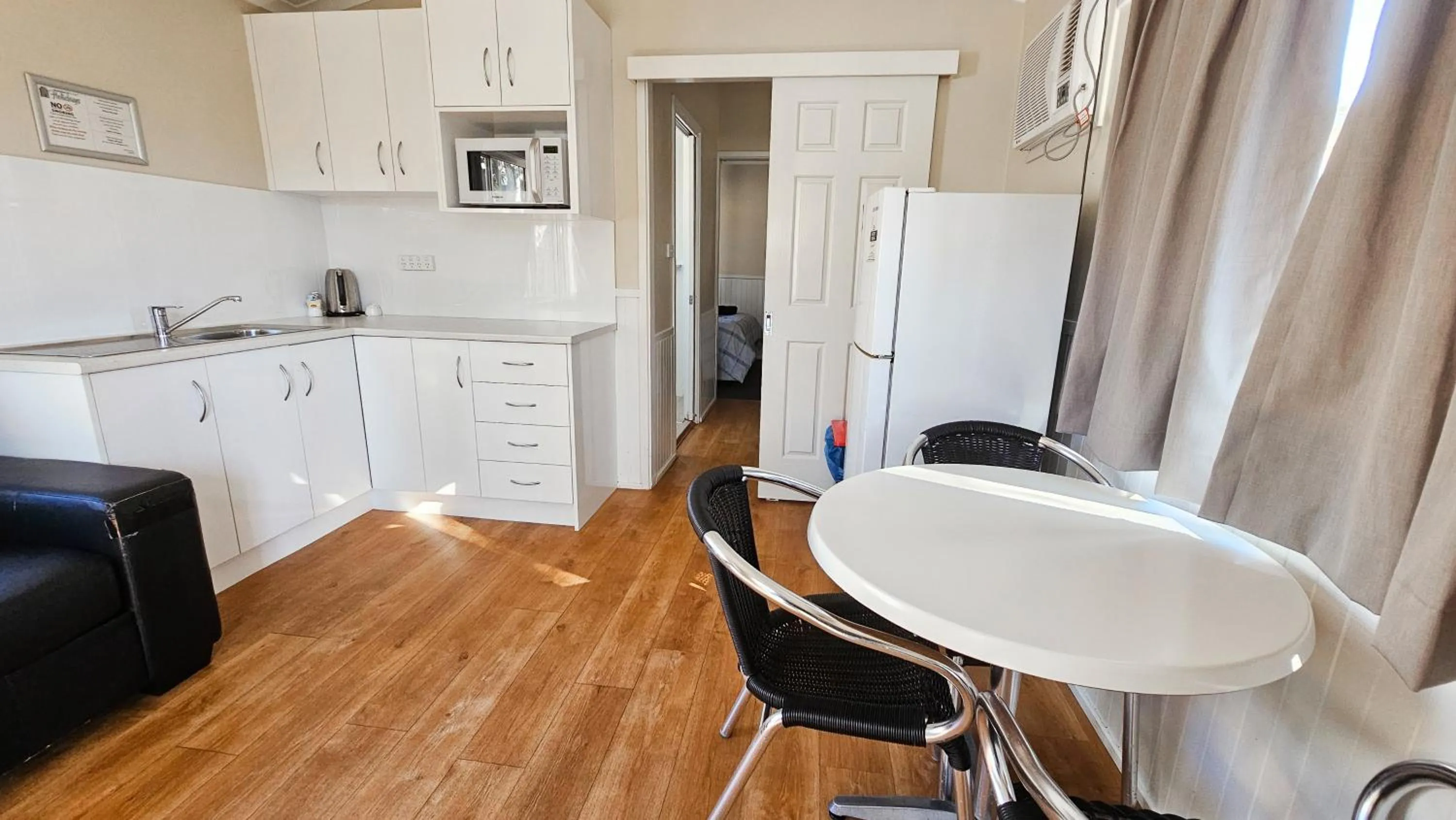 Kitchen or kitchenette in Barrack Point Holidays