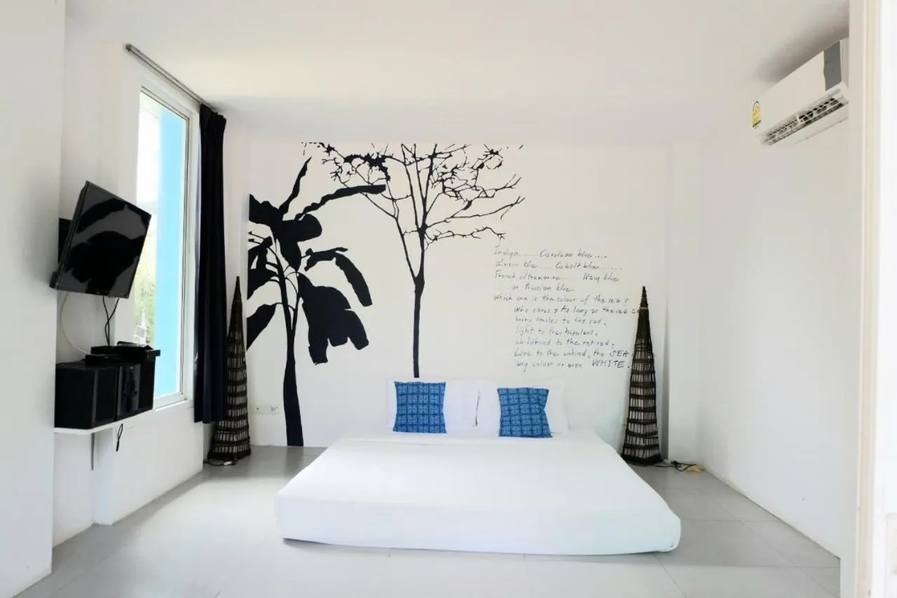 Bed in White@Sea Resort