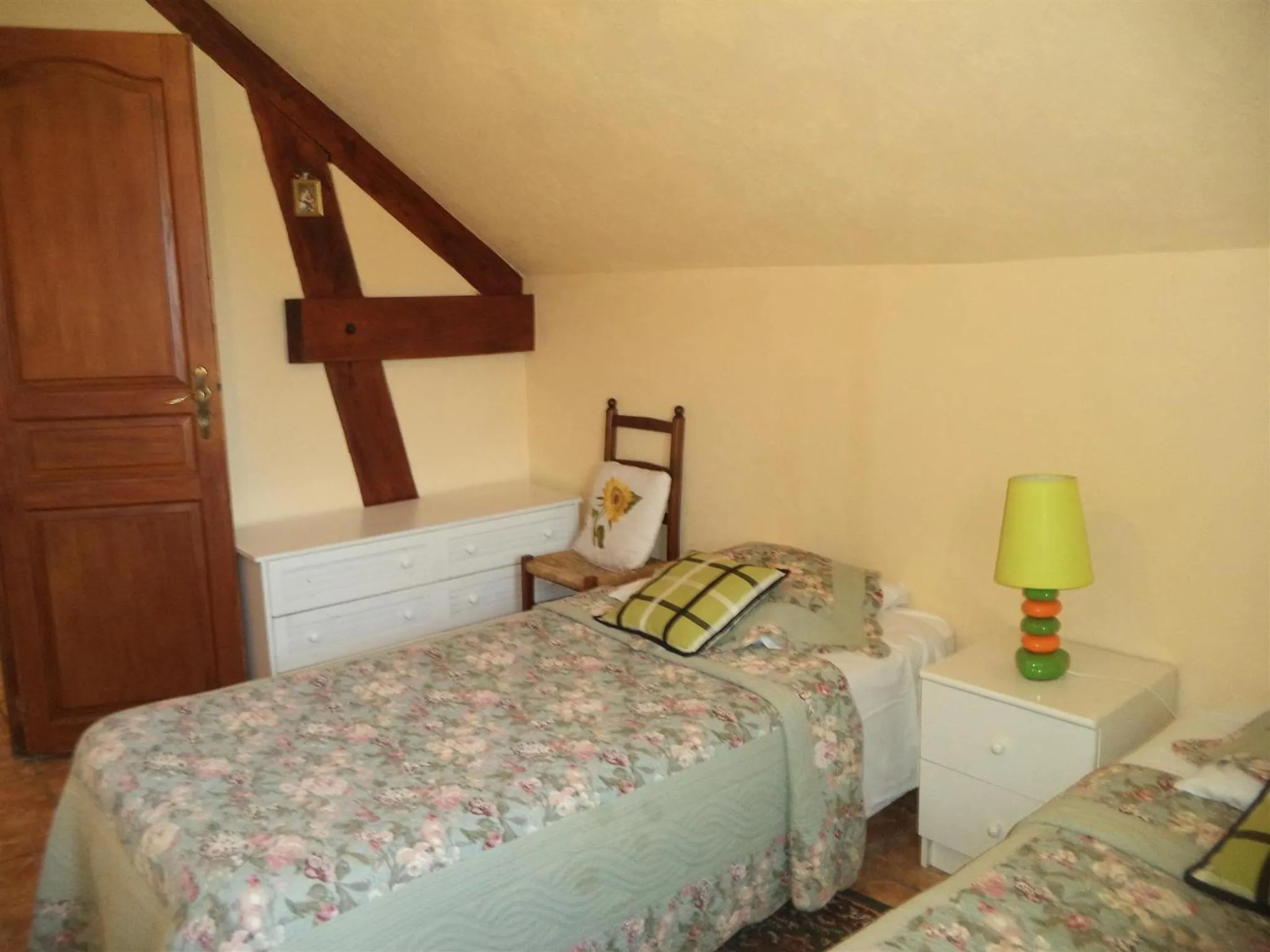 Bedroom, Bed in Trois logements indépendant au Grande Vigne