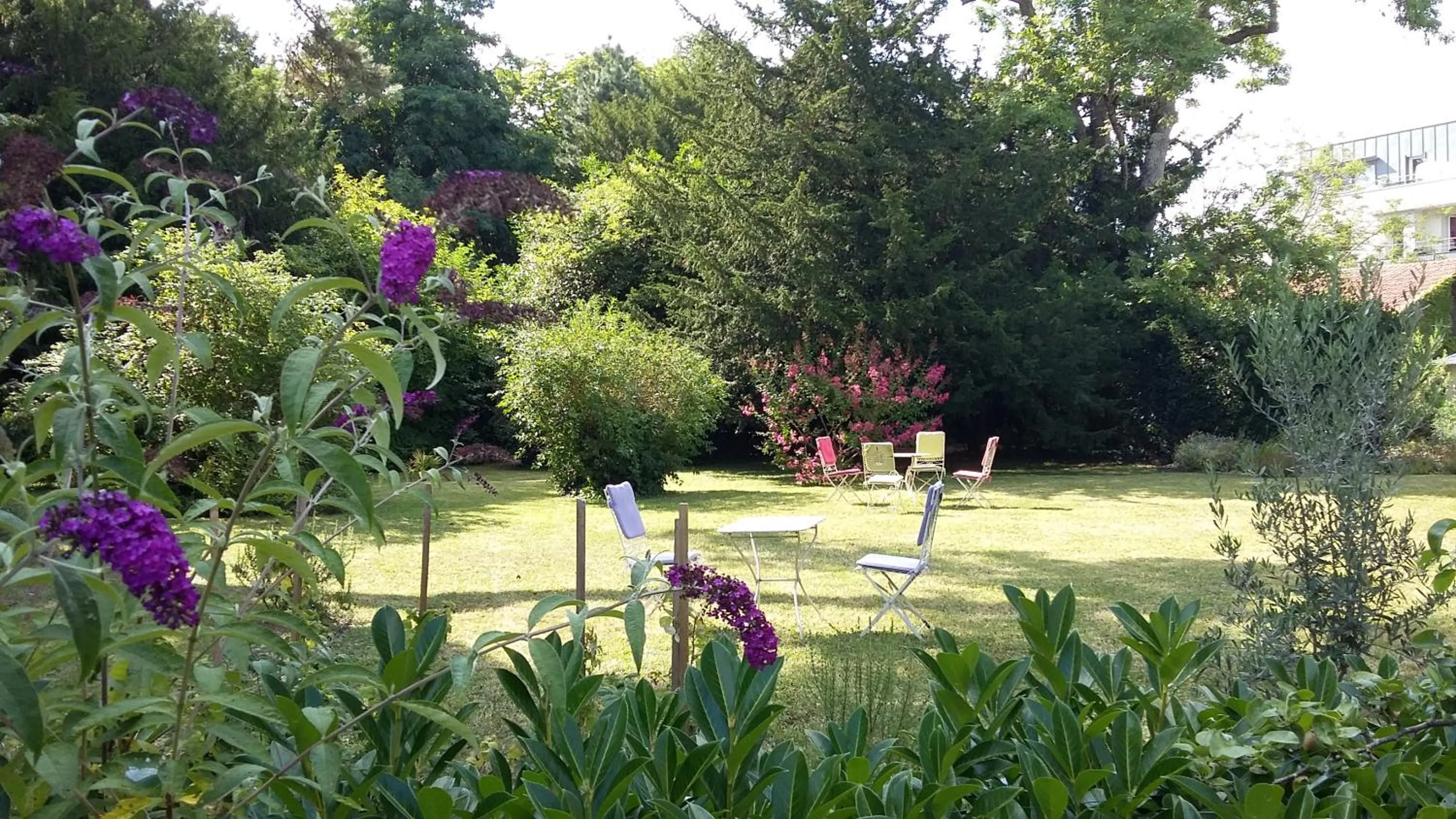 Garden in La Héraudière Bed & Breakfast