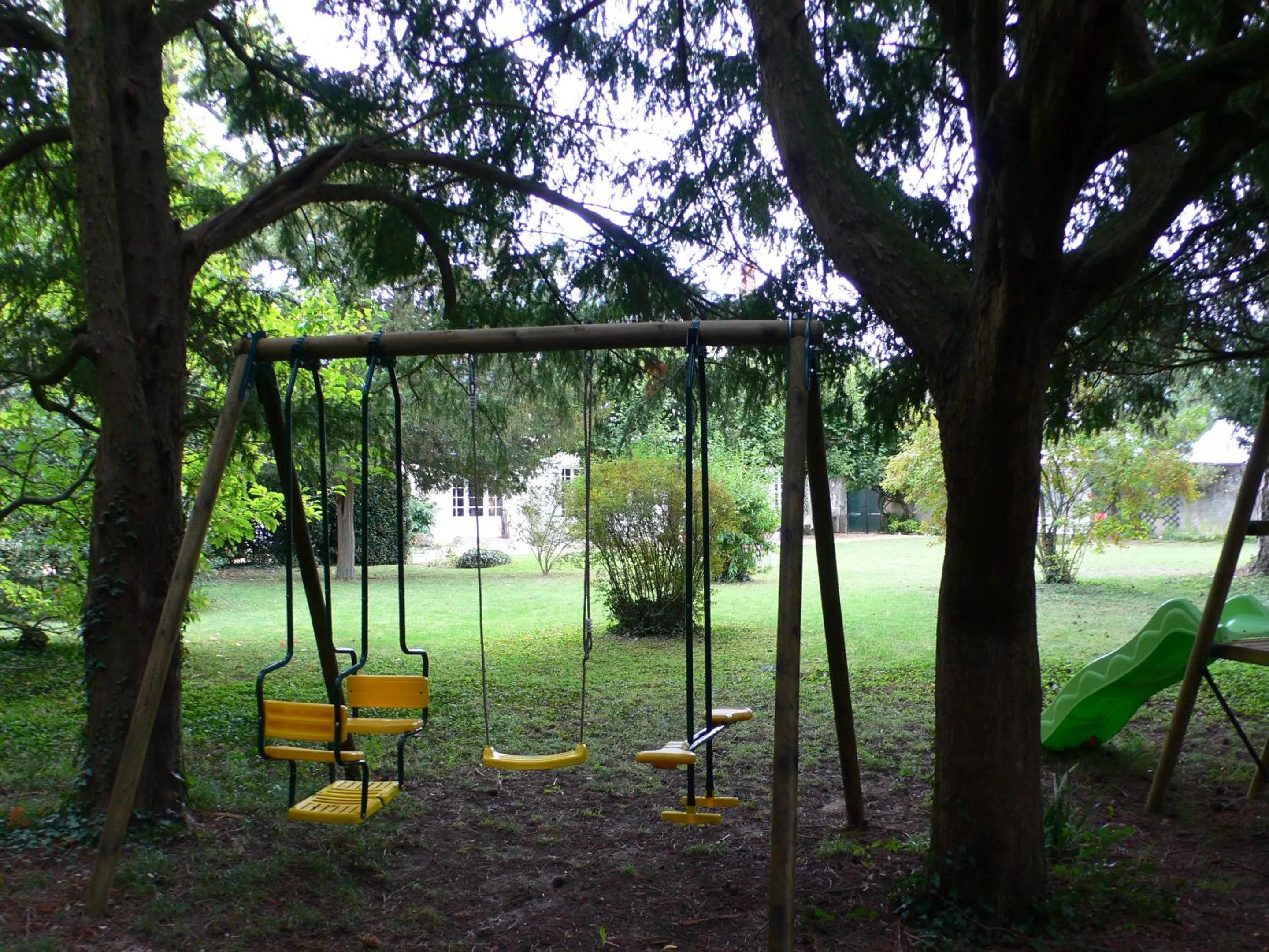Children play ground in La Héraudière Bed & Breakfast