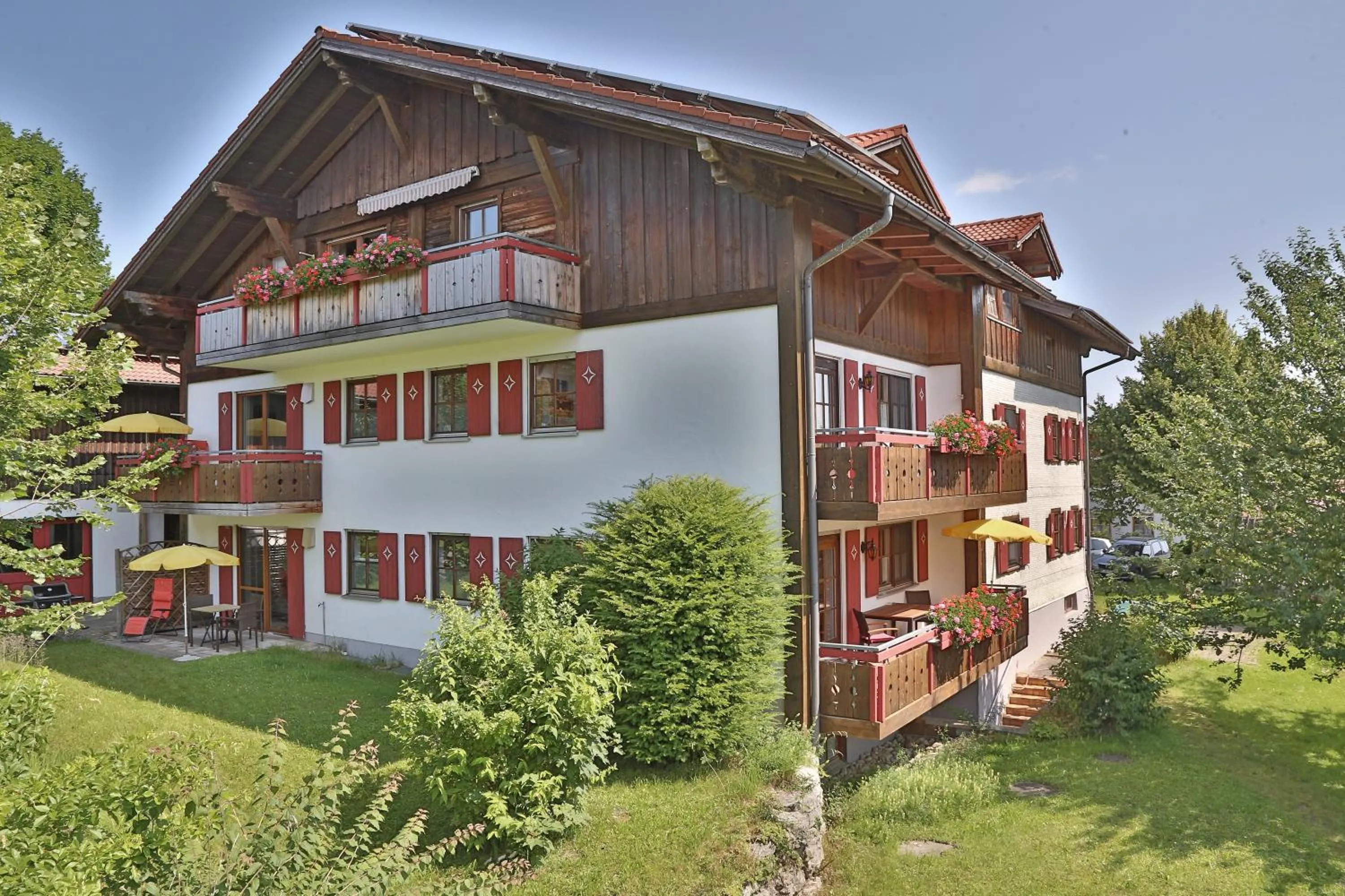 Property building in Alpenstern Finy, Bio-Gästehaus