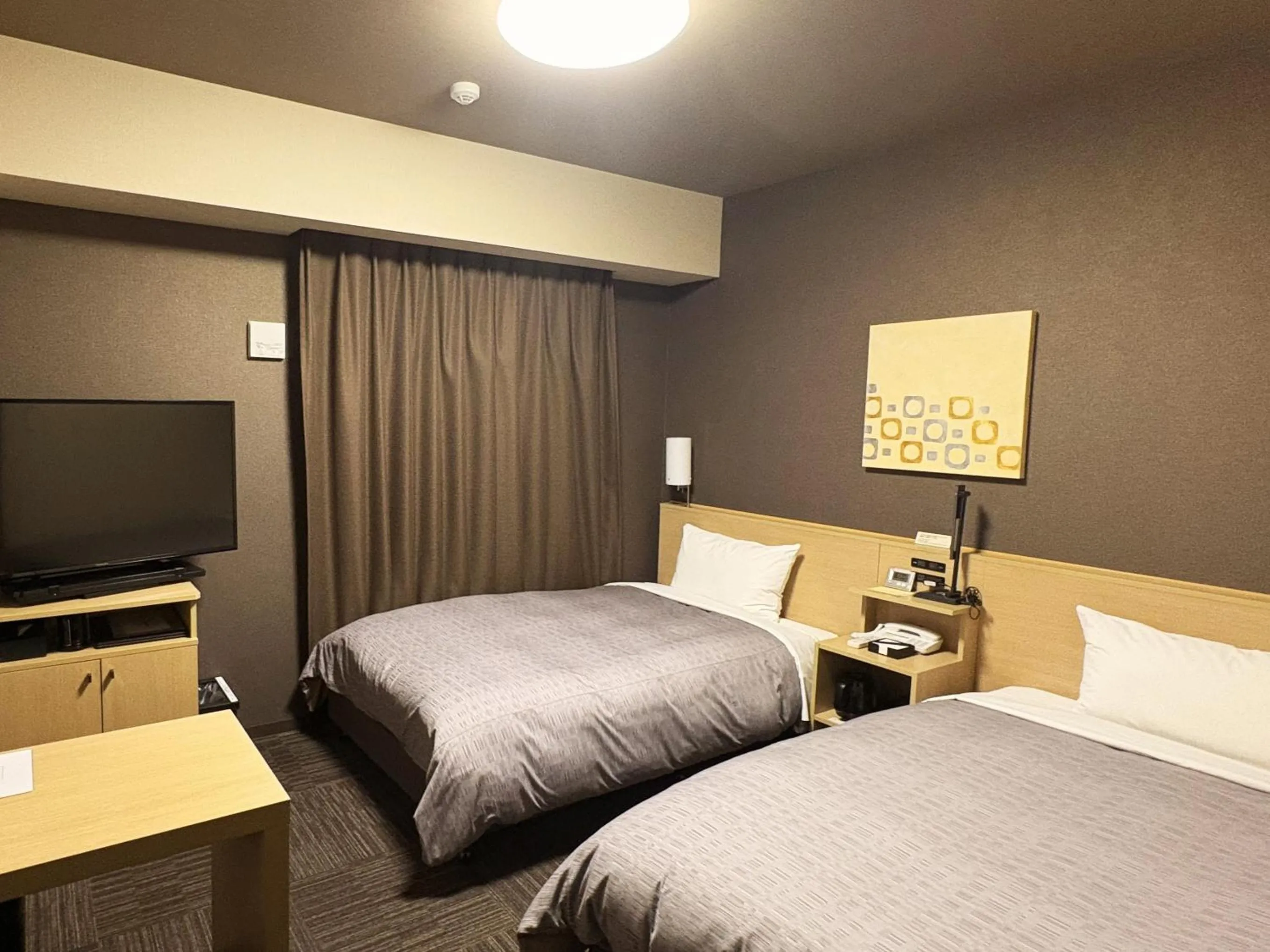 Photo of the whole room, Bed in Hotel Route-inn Utsunomiya Yuinomori -Lightline Yuinomori Nishi Ekimae-