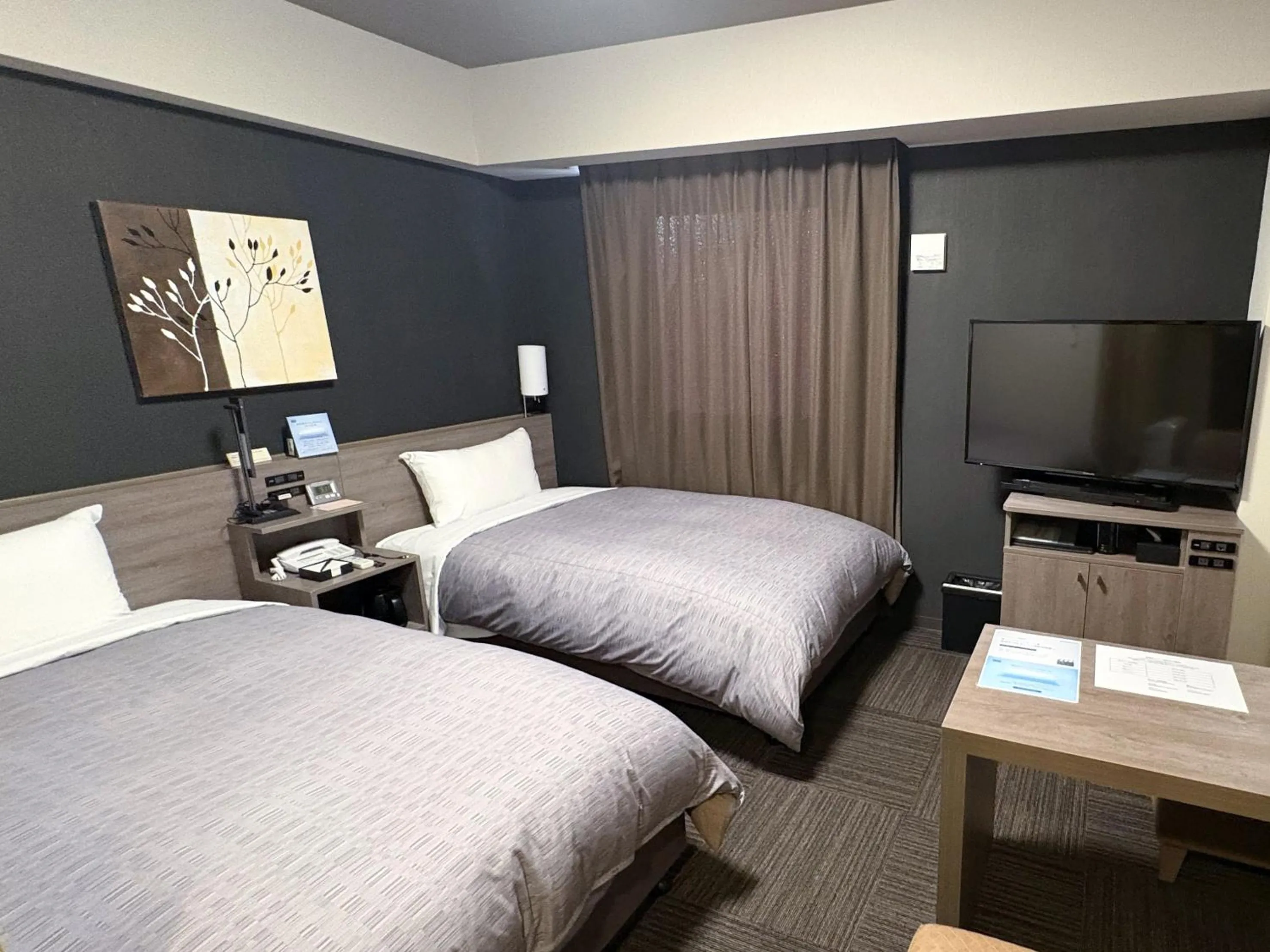 Photo of the whole room, Bed in Hotel Route-inn Utsunomiya Yuinomori -Lightline Yuinomori Nishi Ekimae-