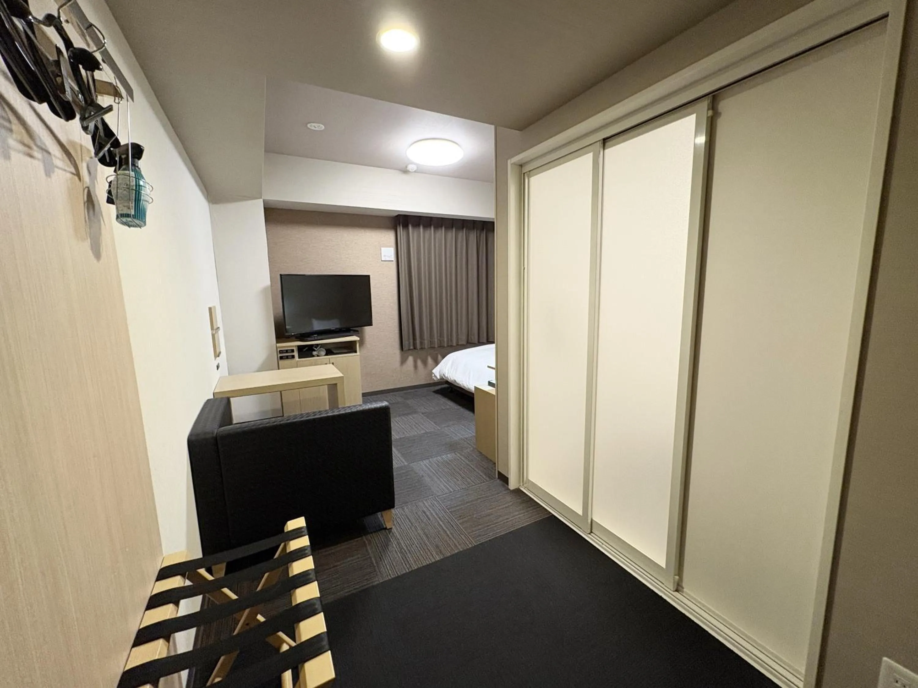Photo of the whole room, Bed in Hotel Route-inn Utsunomiya Yuinomori -Lightline Yuinomori Nishi Ekimae-